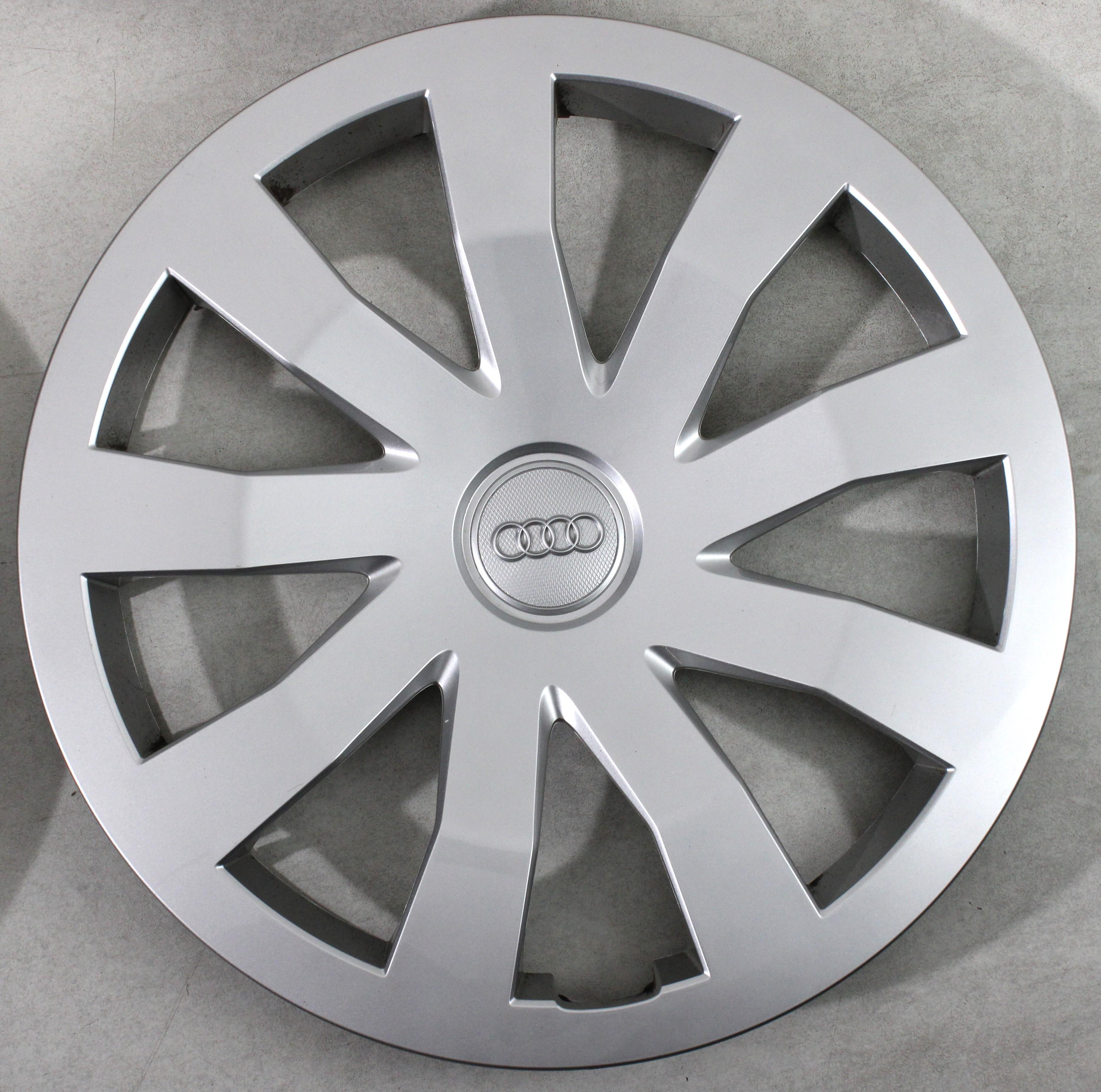 4 TAPACUBOS EMBELLECEDORES DE RUEDA ORIGINALES DE 15" AUDI A1 GB 82A601147 15 PULGADAS