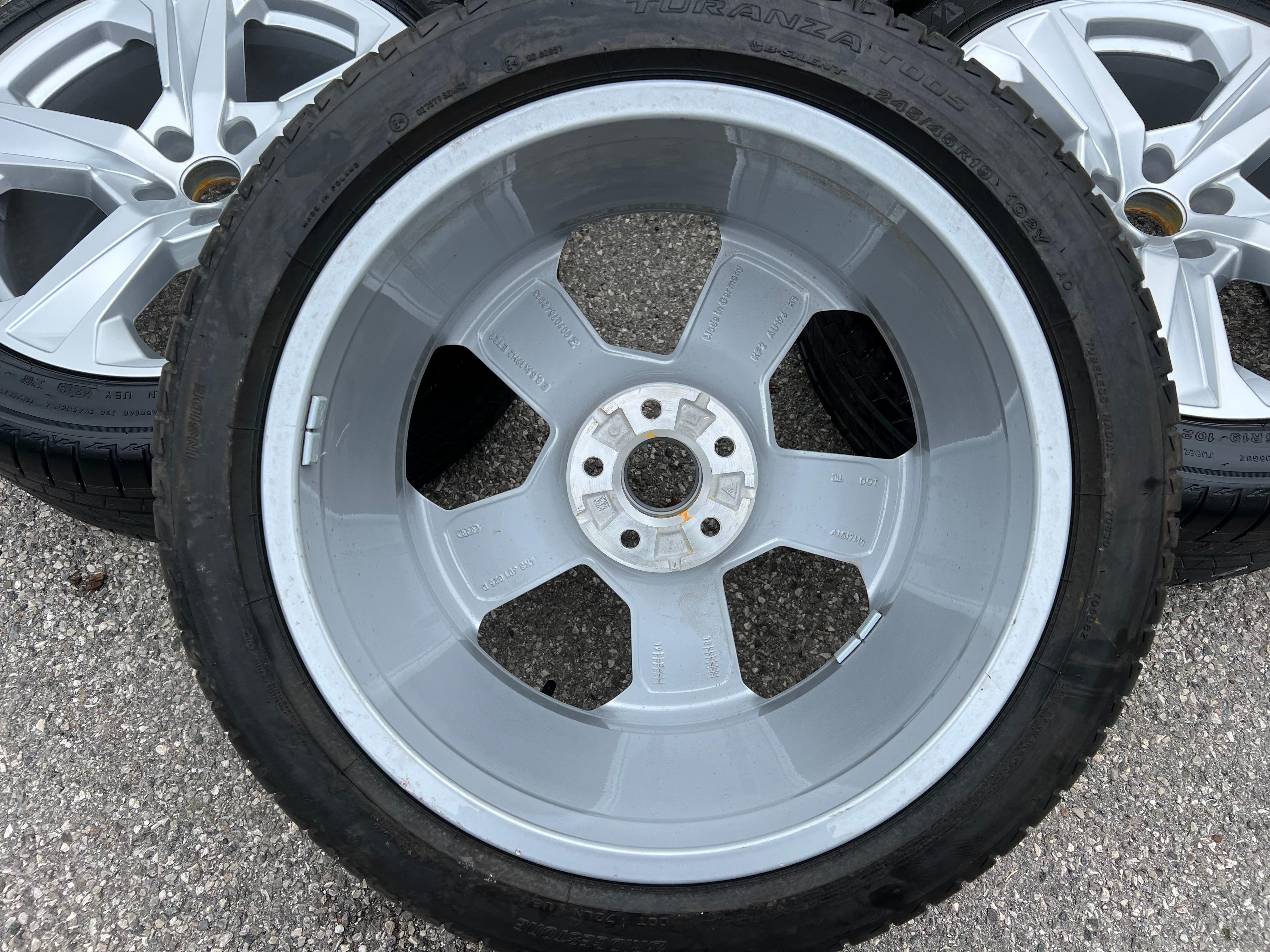4 ROUES D'ÉTÉ ORIGINALES 19" EN ALUMINIUM AUDI A7 SPORTBACK 4K 4K8601025D 245/45R19 102Y