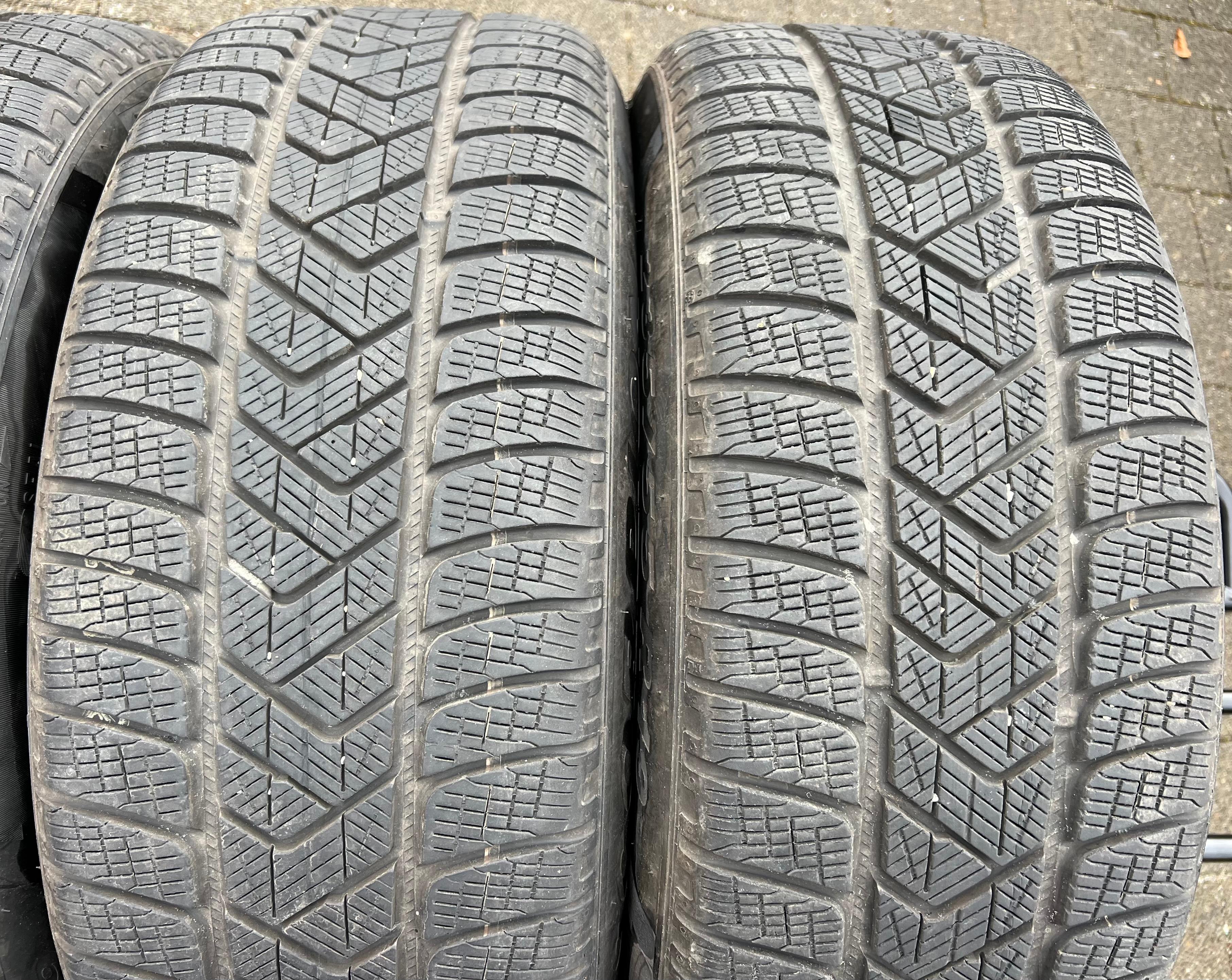 4 CERCHI INVERNALI ORIGINALI IN ALLUMINIO DA 19" AUDI Q4 E-TRON F4B 89A601025B 235/55R19 101T 255/50R19 103T