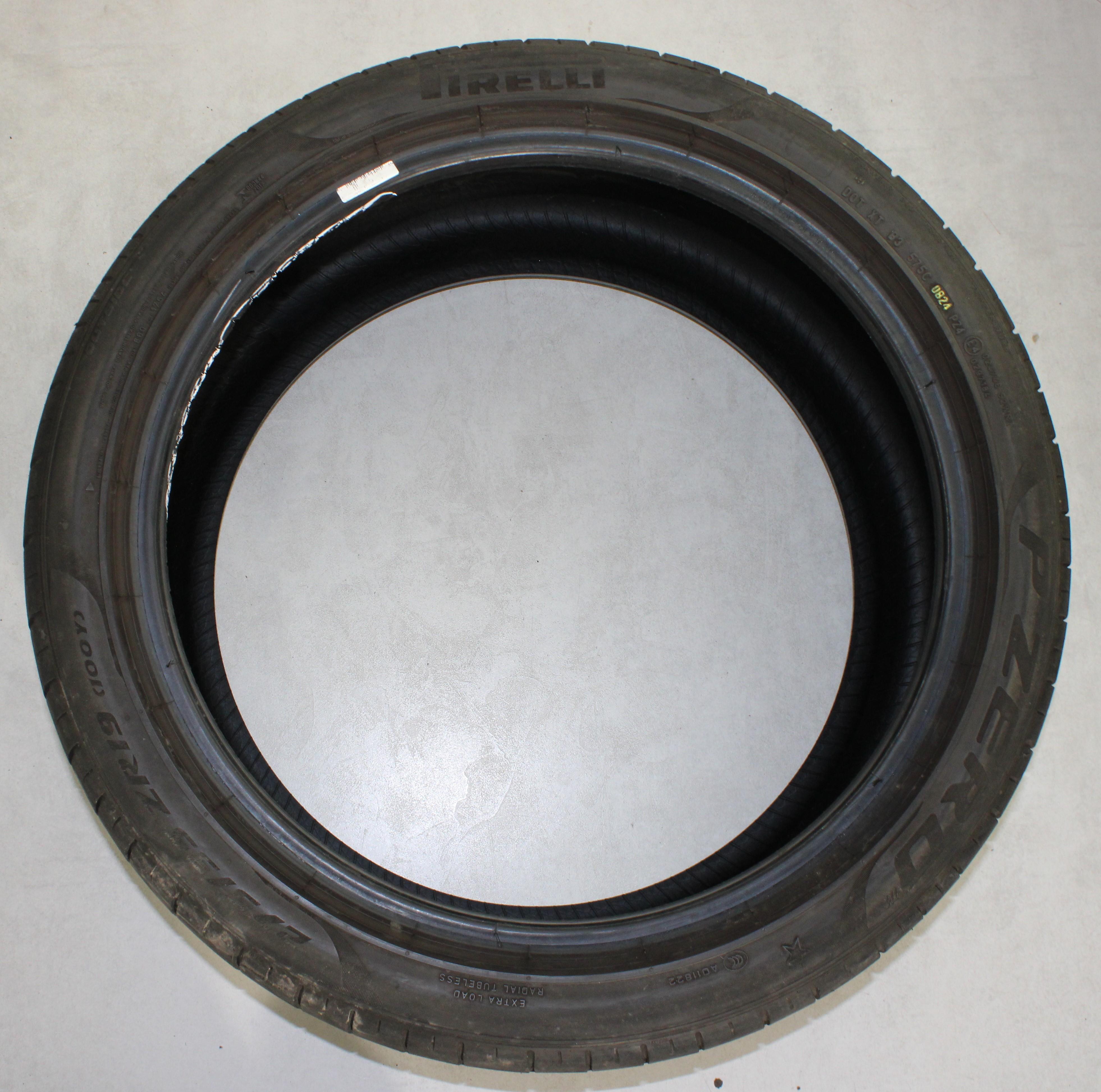 2 x 275/35R19 100Y Sommerreifen Pirelli Pzero PZ4 * 4-4,5mm 2024 XL