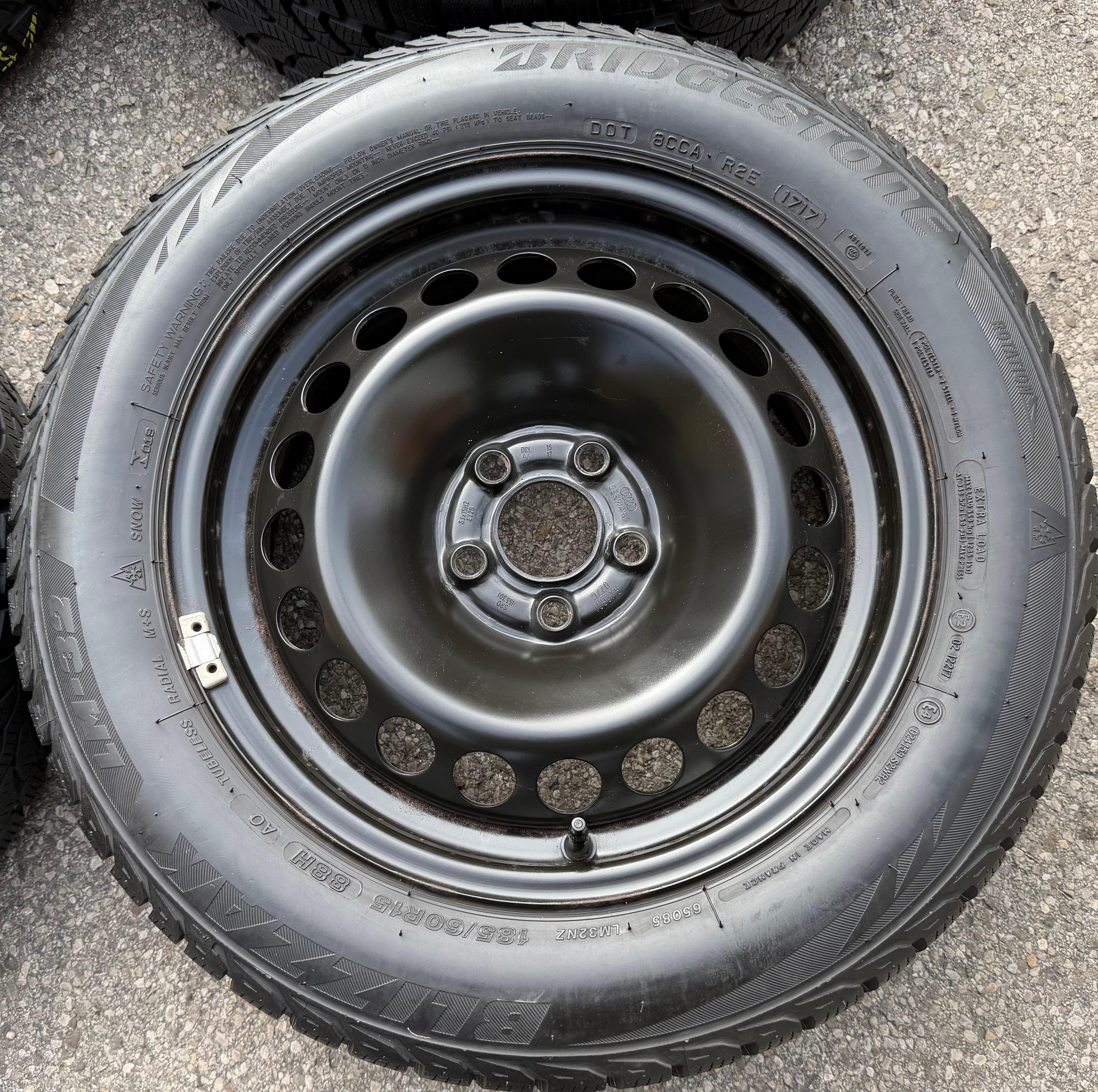 4 roues hiver Audi A1 8X 8X0601027C 185/60R15 88H pneus hiver Bridgestone