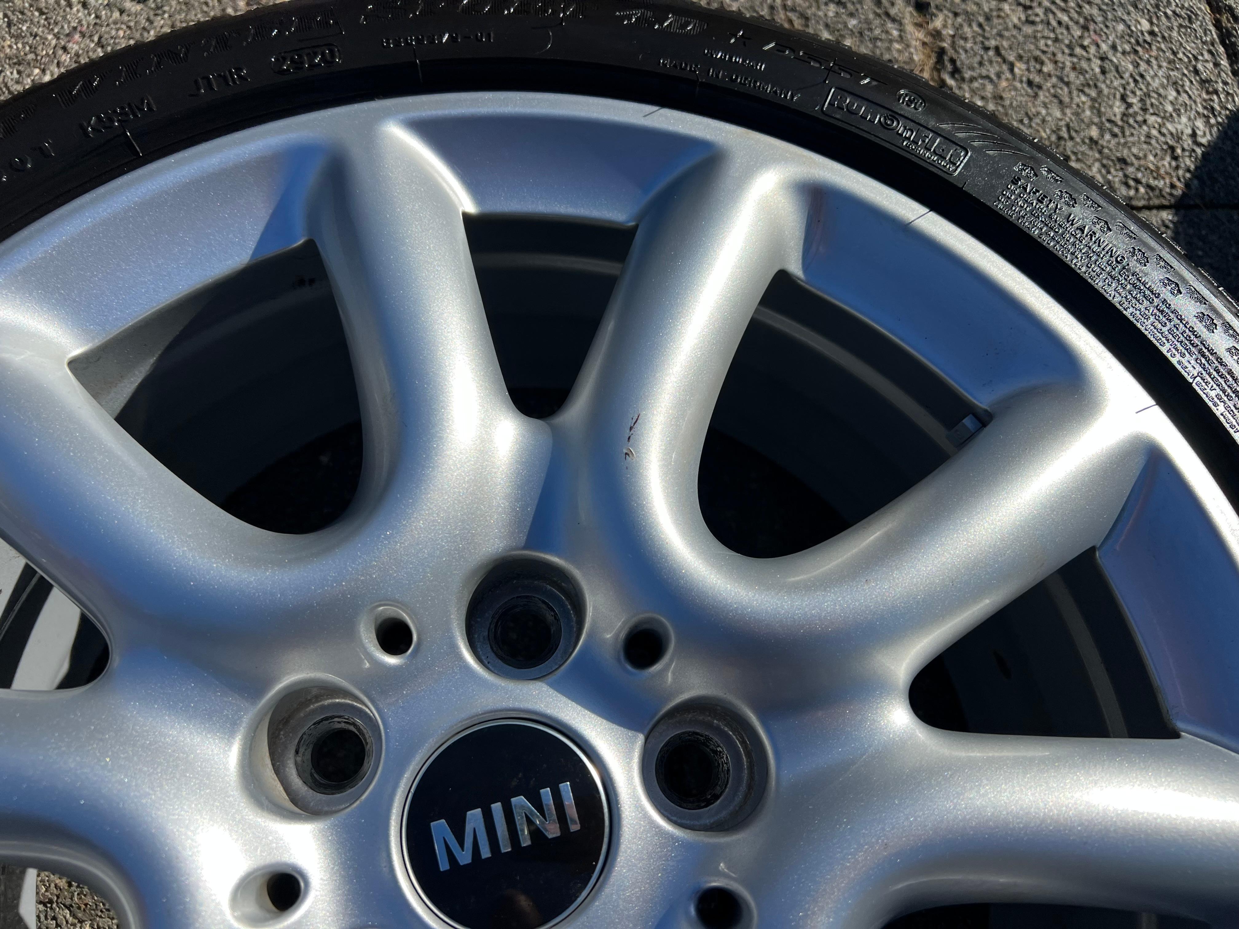 4 ROUES D'HIVER ORIGINALES 17" EN ALUMINIUM MINI F55 F56 F57 JCW 205/45R17 88V DUNLOP 2020