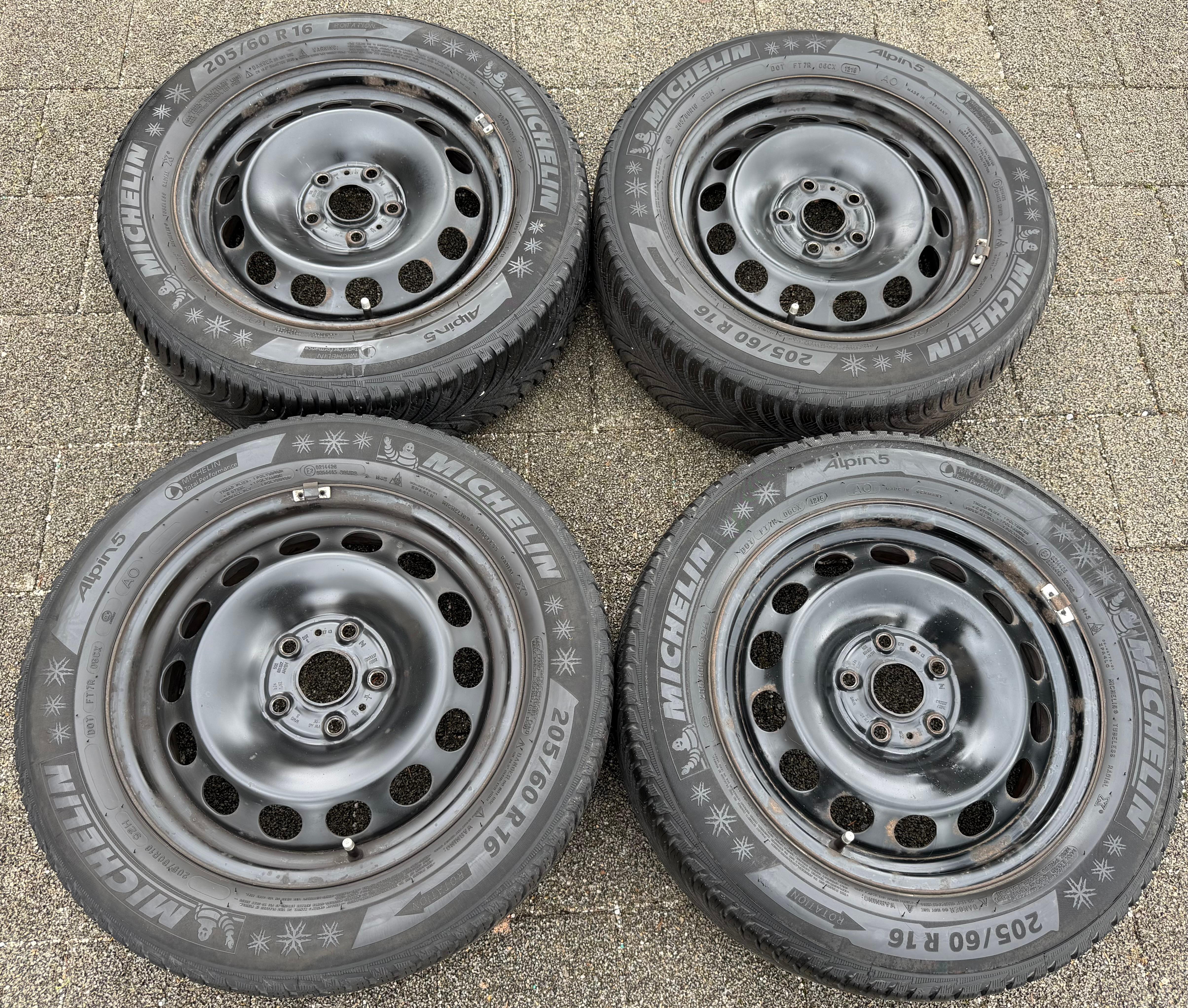 4 Original Stahlfelgen 16" AUDI Q2 Seat Ateca VW T-Roc 5Q0601027CK 6x16 ET43