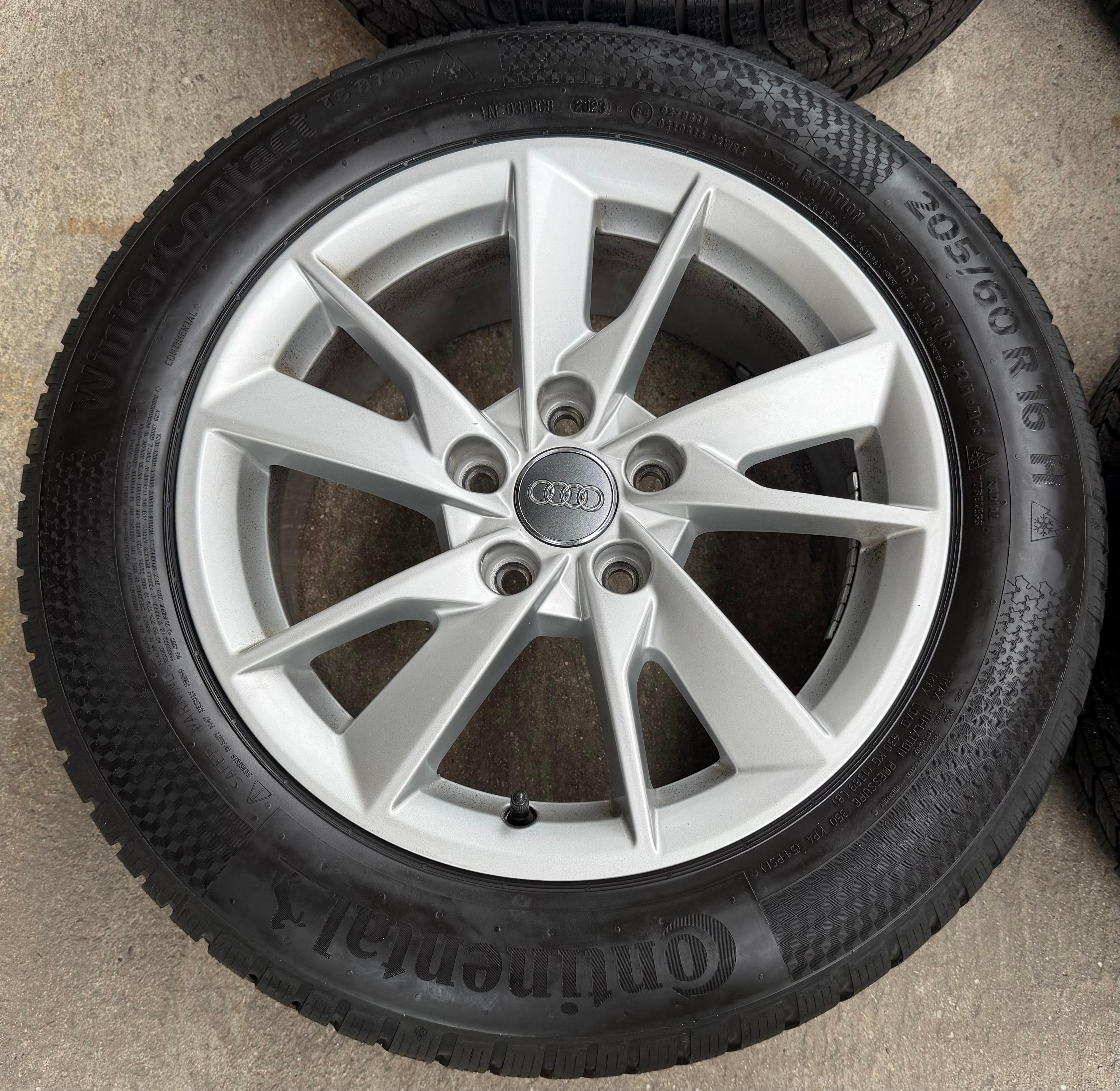 4 Original Alu Winterräder Audi A4 8W B9 8W0601025A 205/60R16 92H Continental