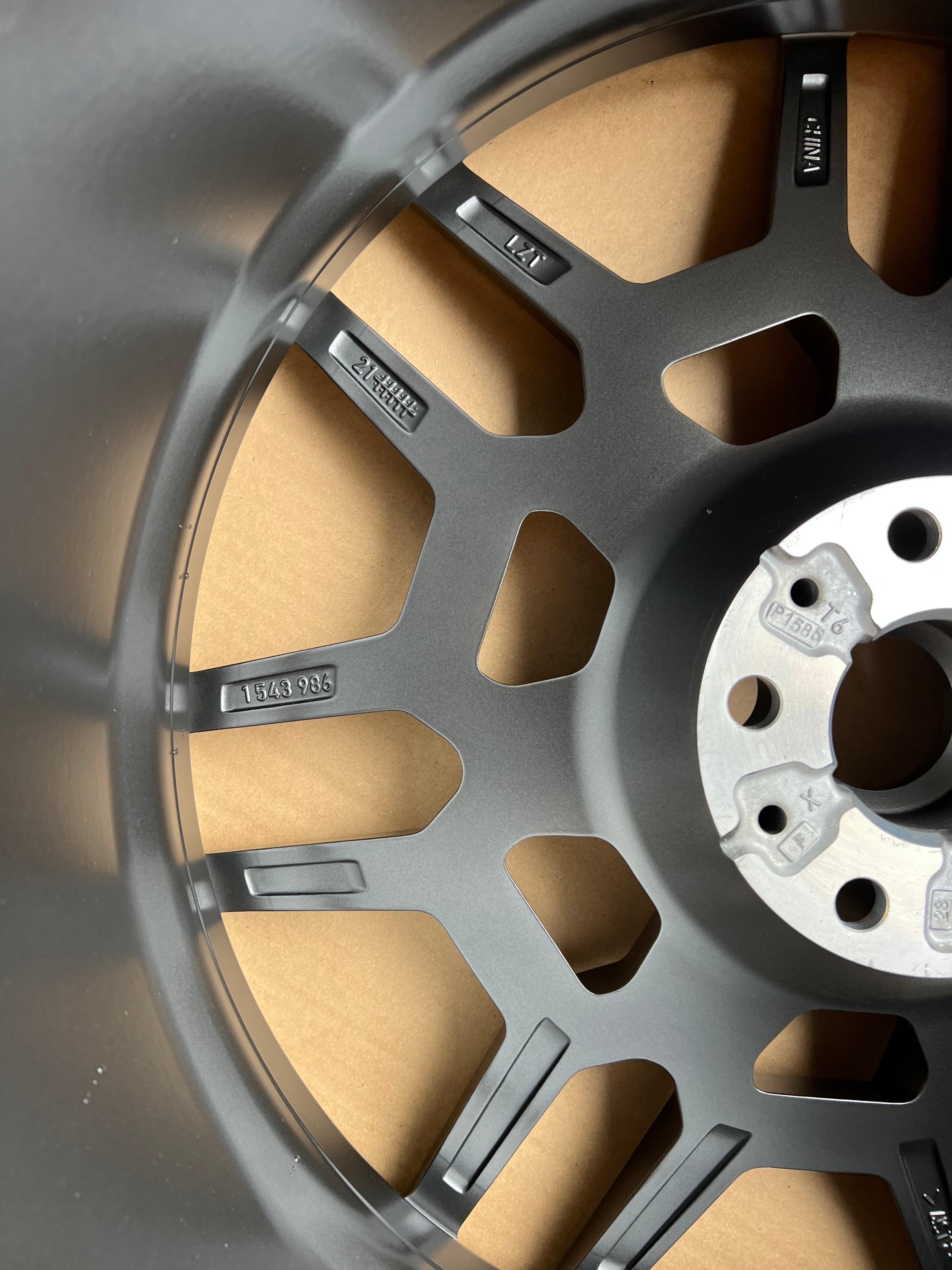 1 X LLANTAS ORIGINALES ALUMINIO 21" BMW XM G09 1543986 STYLING 918M 10,5x21 ET42 FREIHAUS