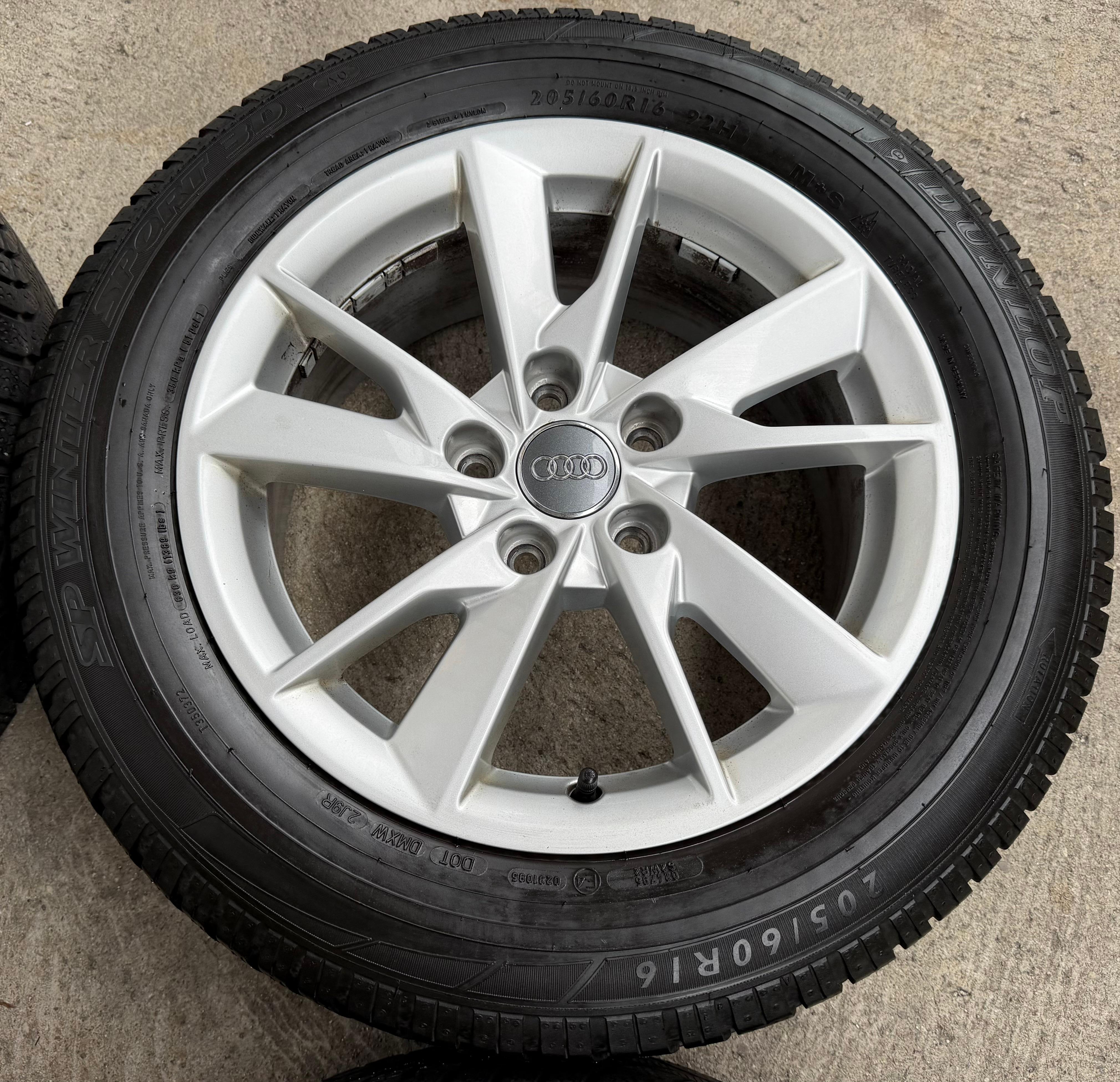 4 Original Alu Winterräder Audi A4 8W B9 8W0601025A 205/60R16 92H Dunlop