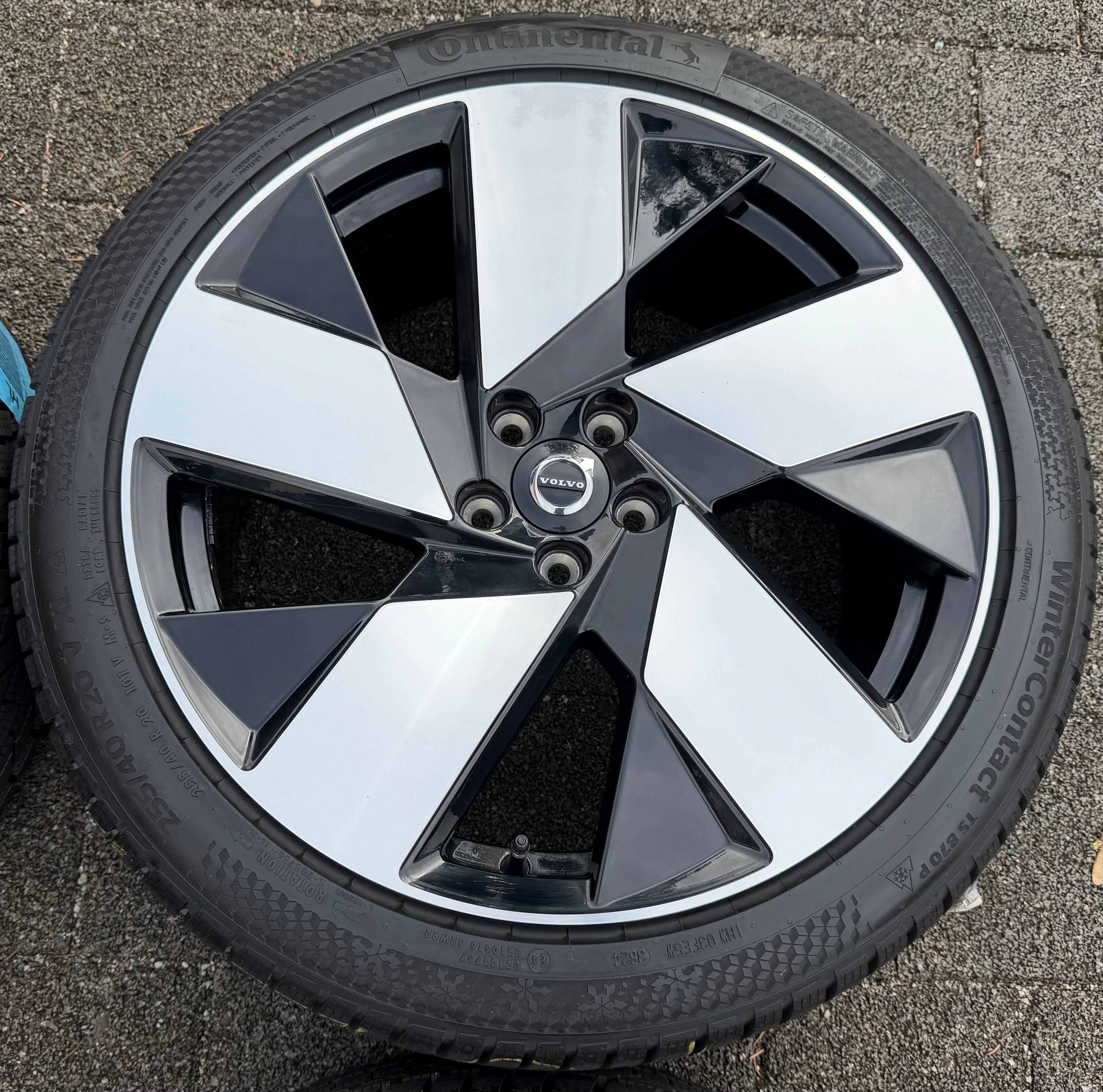 4 ruedas de invierno de aleación originales de 20" para Volvo XC40 235/45R20 100V 255/40R21 101V Continental