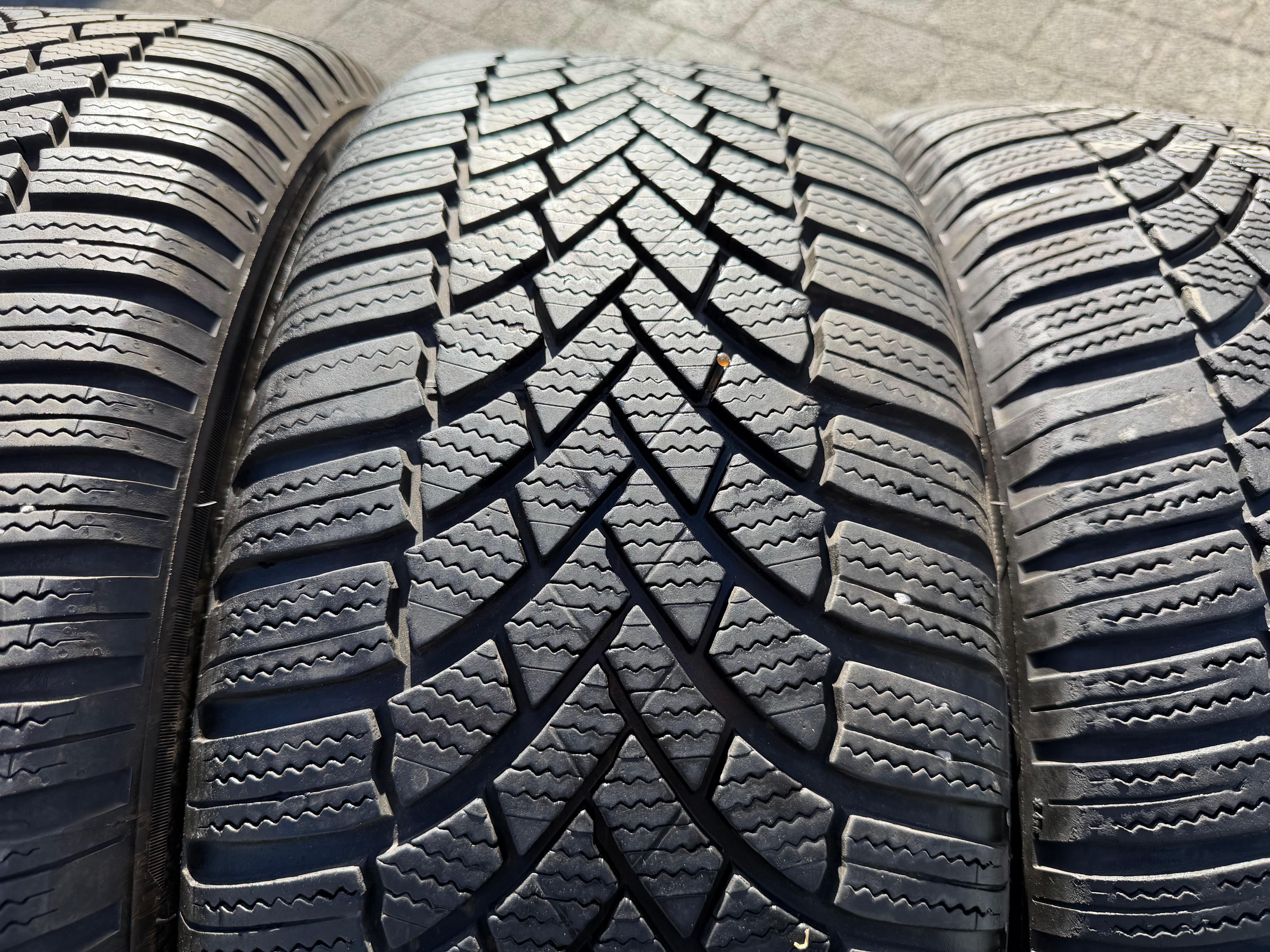 4 Original 19" Alu Winterräder Skoda Kodiaq NS7 235/50R19 103V 2022 Bridgestone