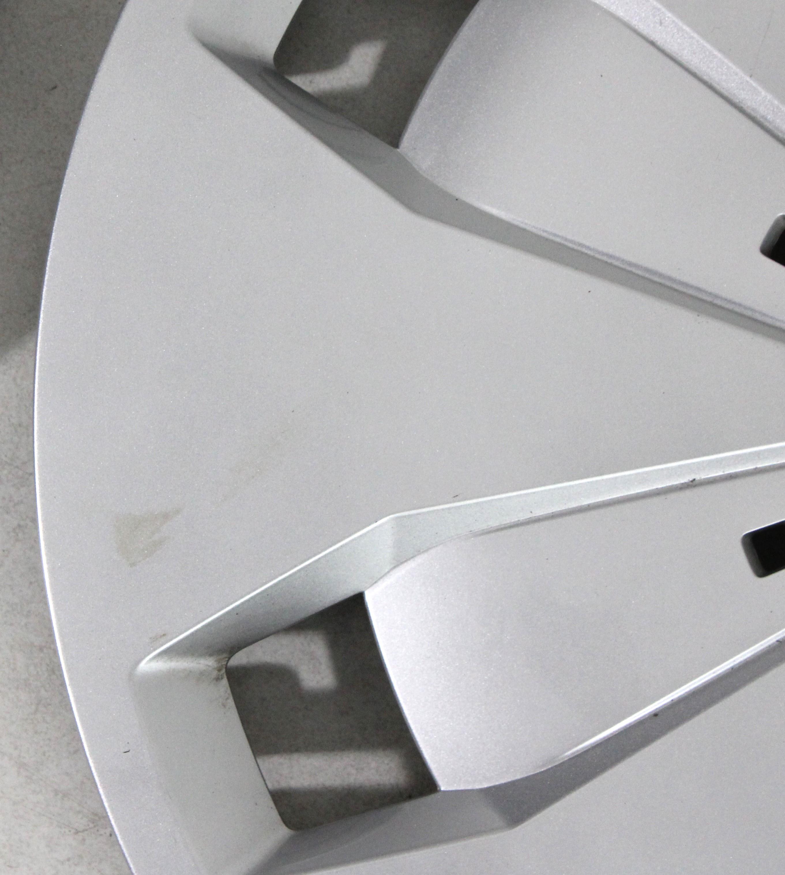 4x Tapacubos originales de 16" para Audi A3 A4 Q2 81A601147