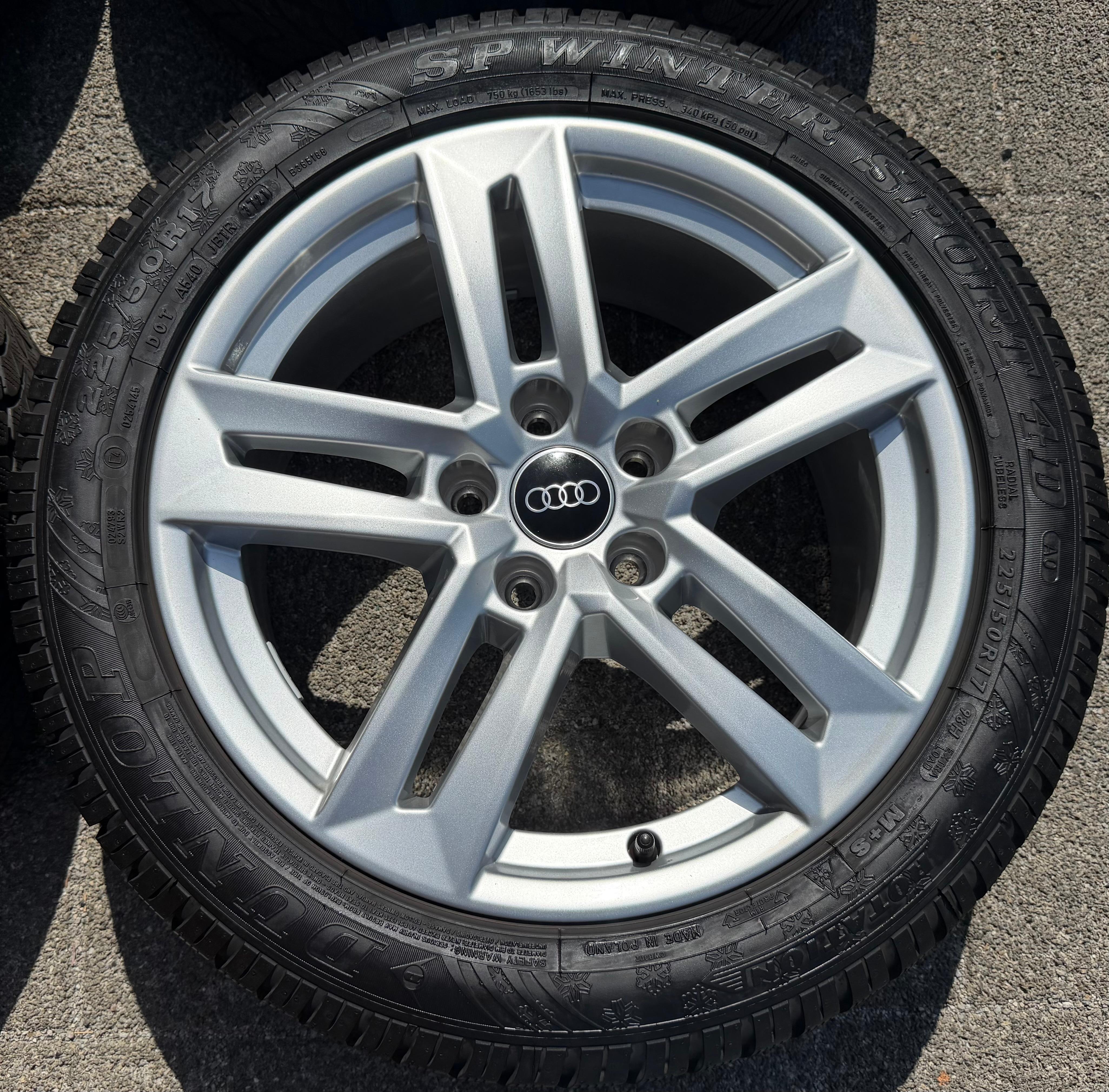 4 Original 17" Alu Winterräder Audi A4 B9 8W 8W0601025P 225/50R17 98H Dunlop 2021
