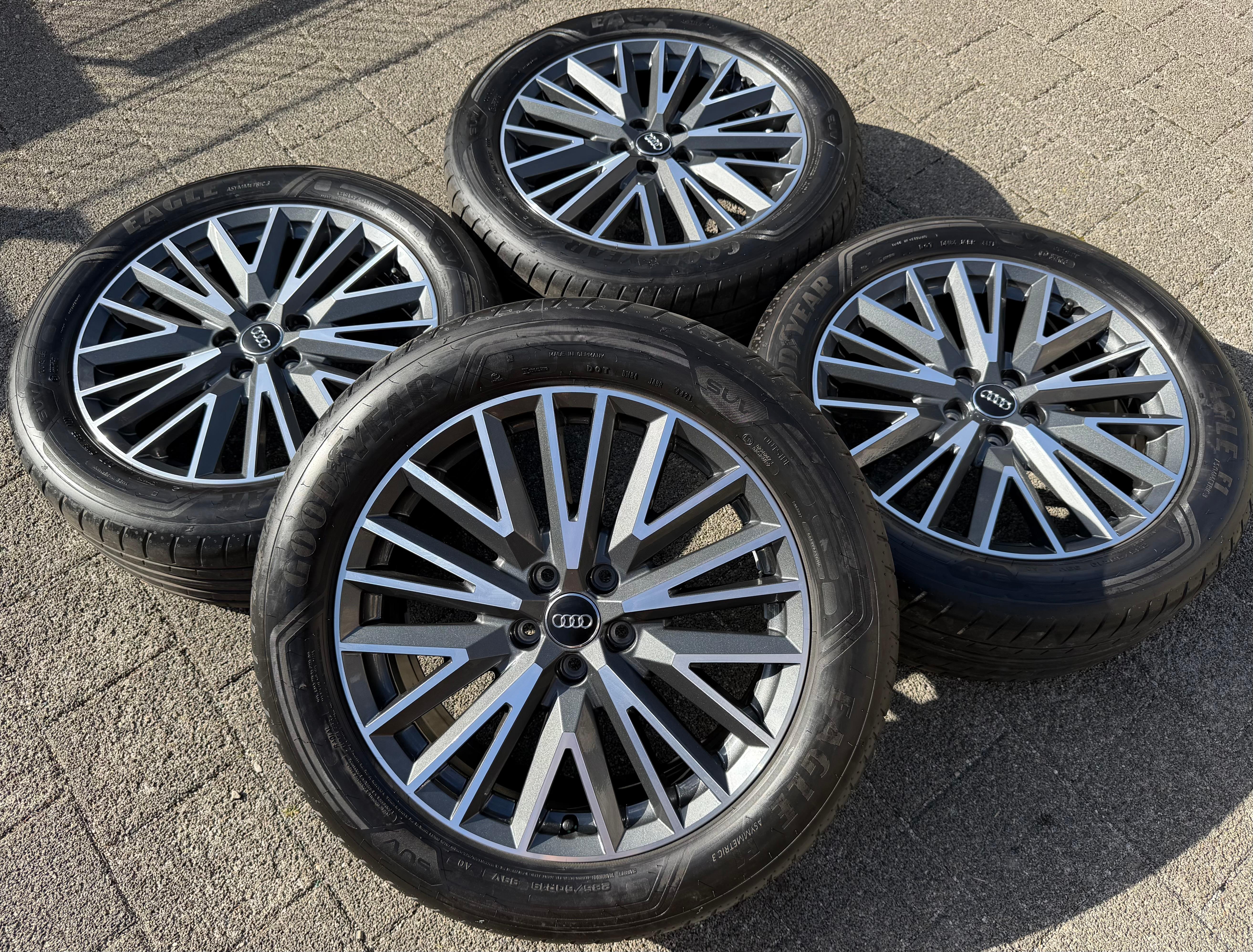 4 Original 19" Alu Sommerräder Audi Q3 F3B 83A 83A601025L 235/50R19 99V Goodyear