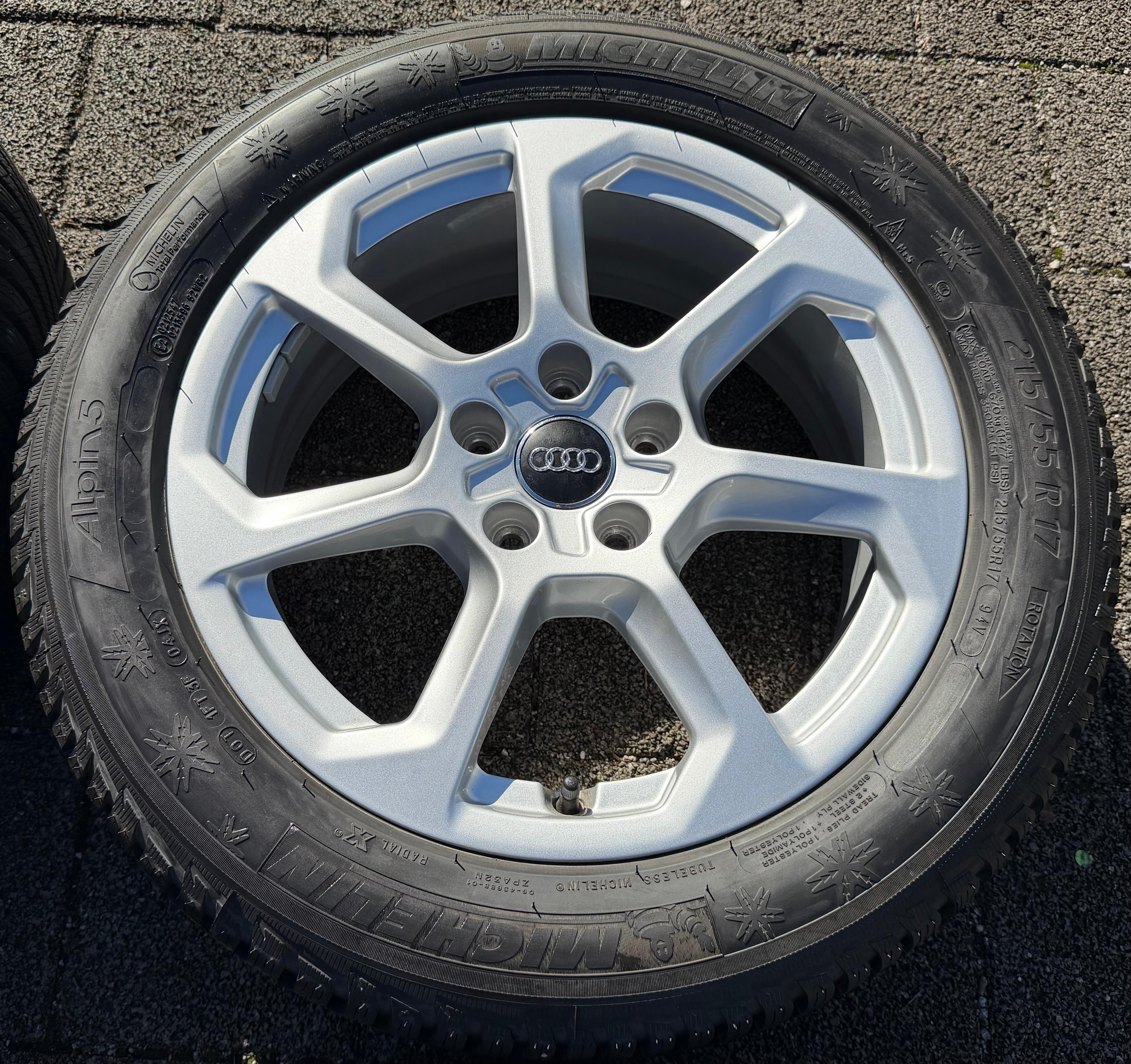 4 Original 17" Alu Winterräder Audi SQ2 GA 81A601025T 215/55R17 94V Michelin 8MM