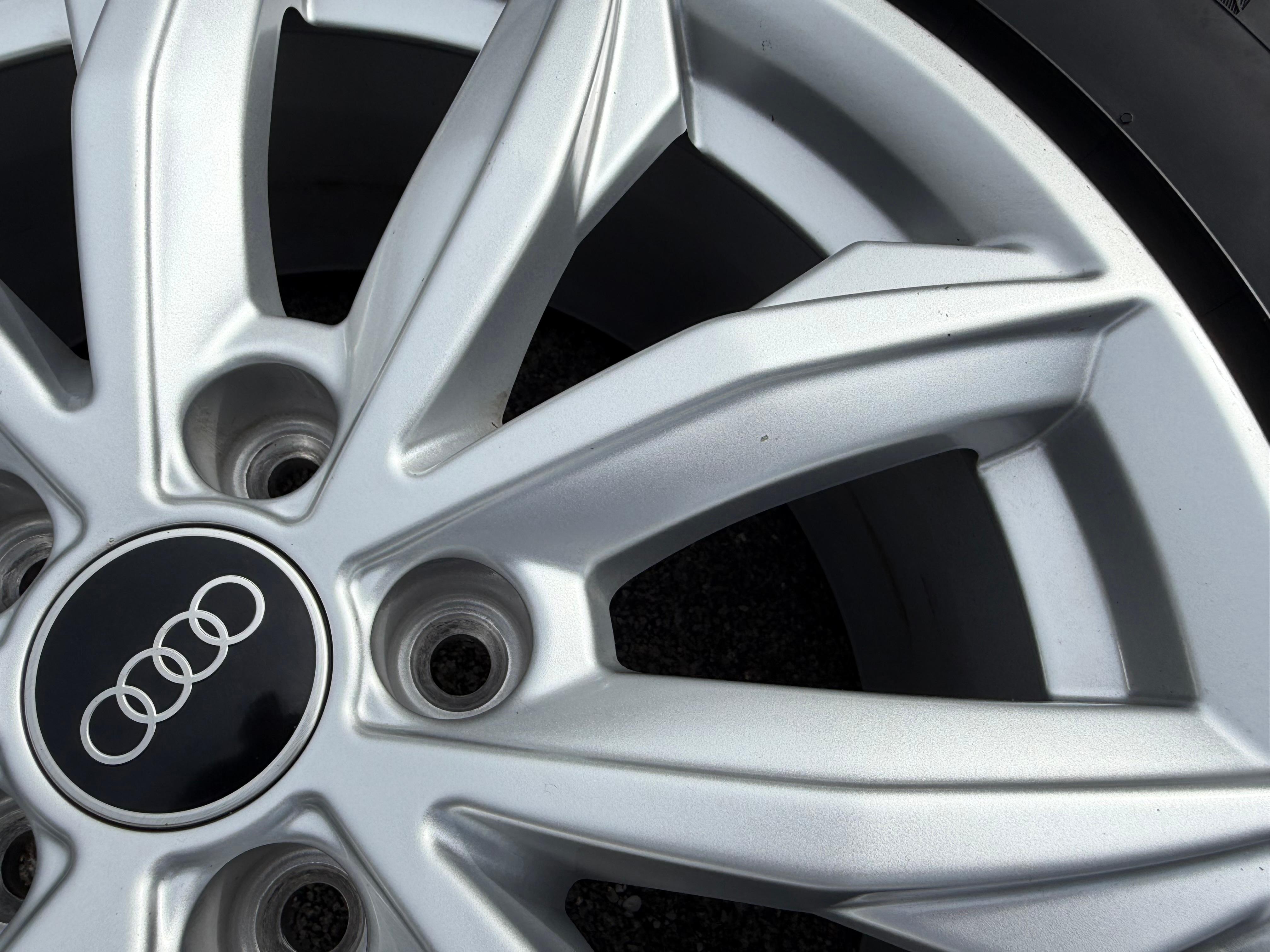4 Original 17" Alu Winterräder Audi Q5 FY 80A601025J 7x17 ET34 235/65R17 104H TOP