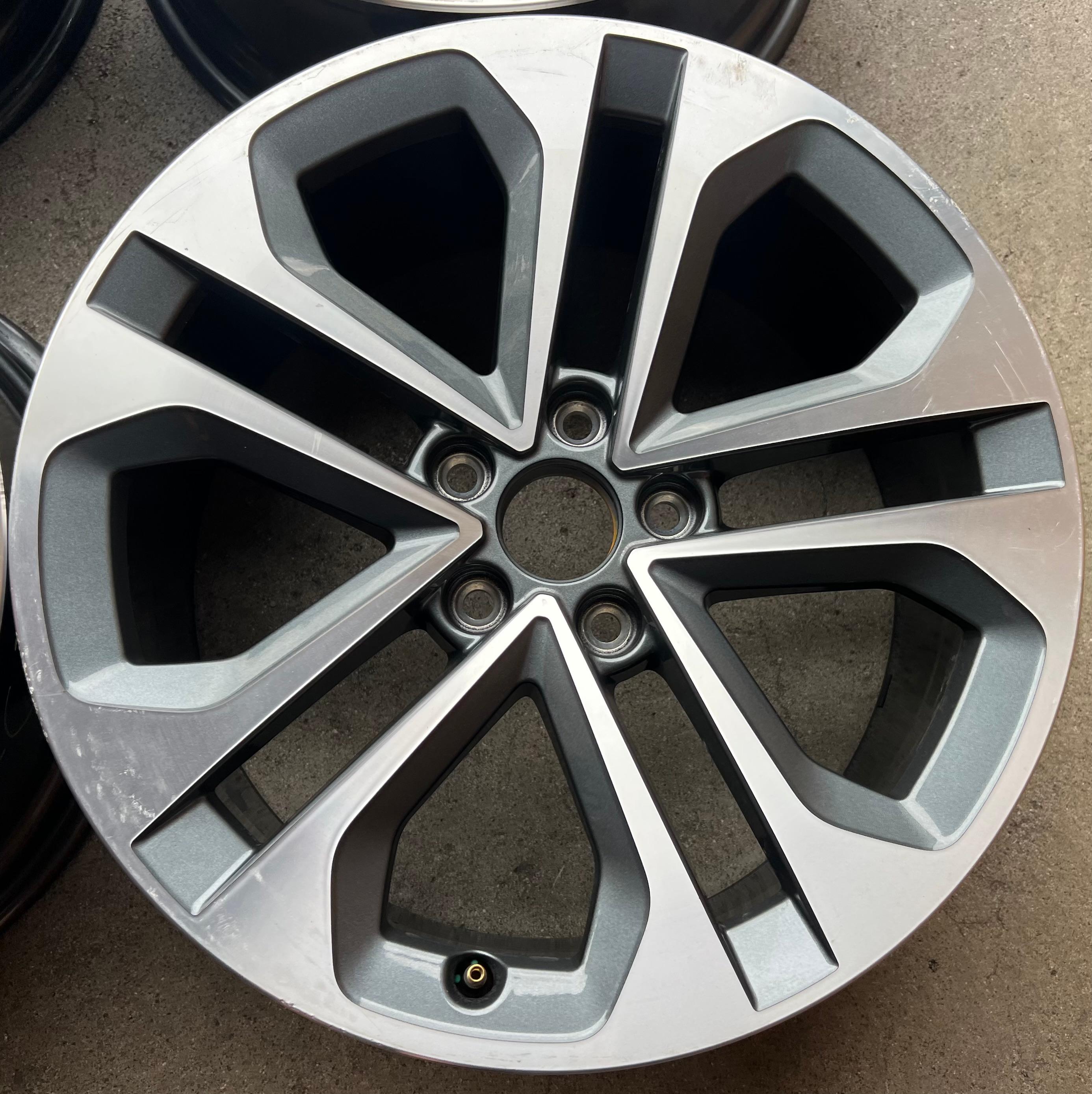 4 ORIGINAL 18" ALUFELGEN AUDI A3 S3 8Y 8Y0601025CE 8x18 ET46 FREIHAUS