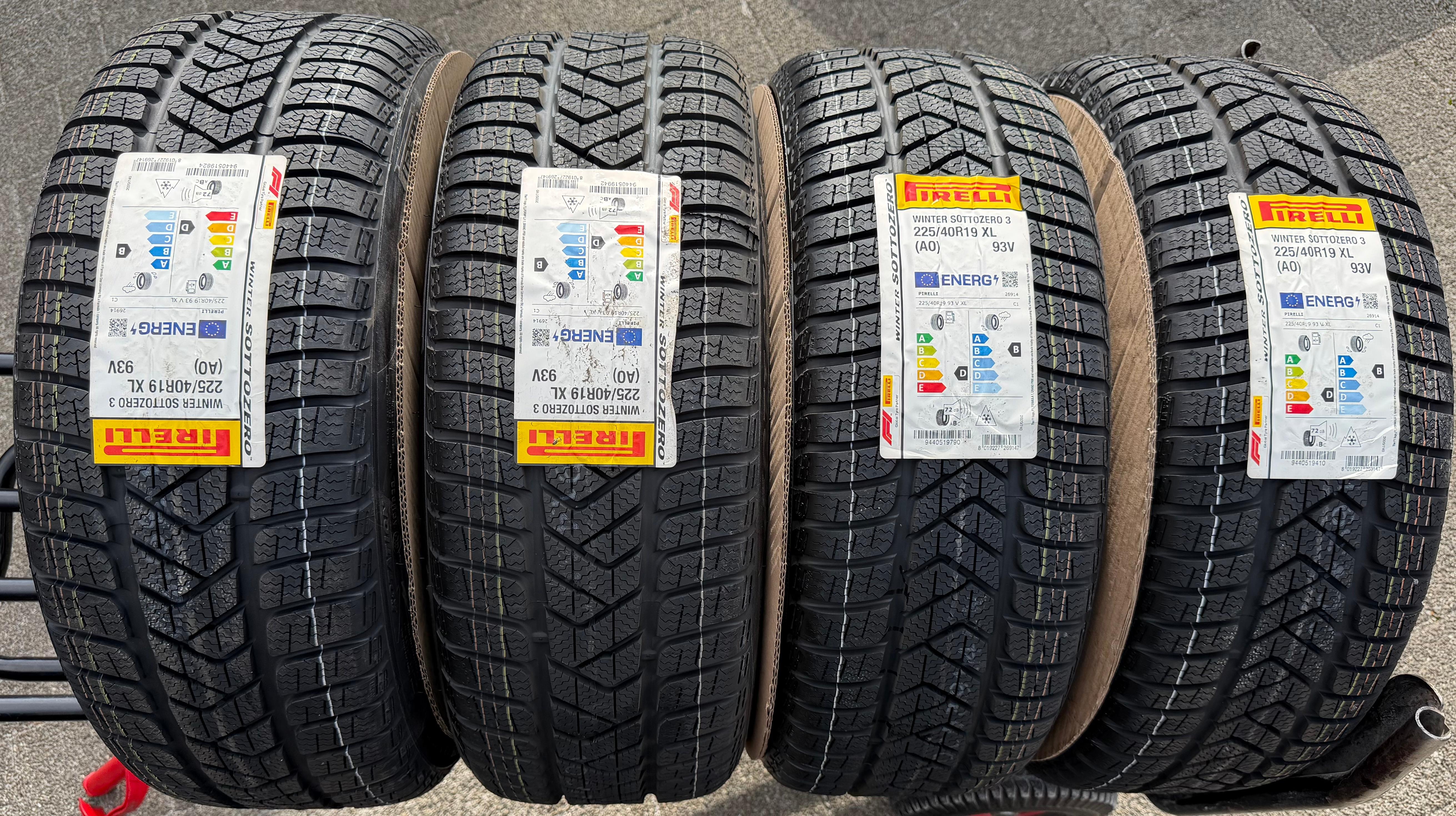 4 Original 19" Alu Winterräder Audi TT TTS 8S 8S0601025CF 225/40R19 93V 2023 NEU