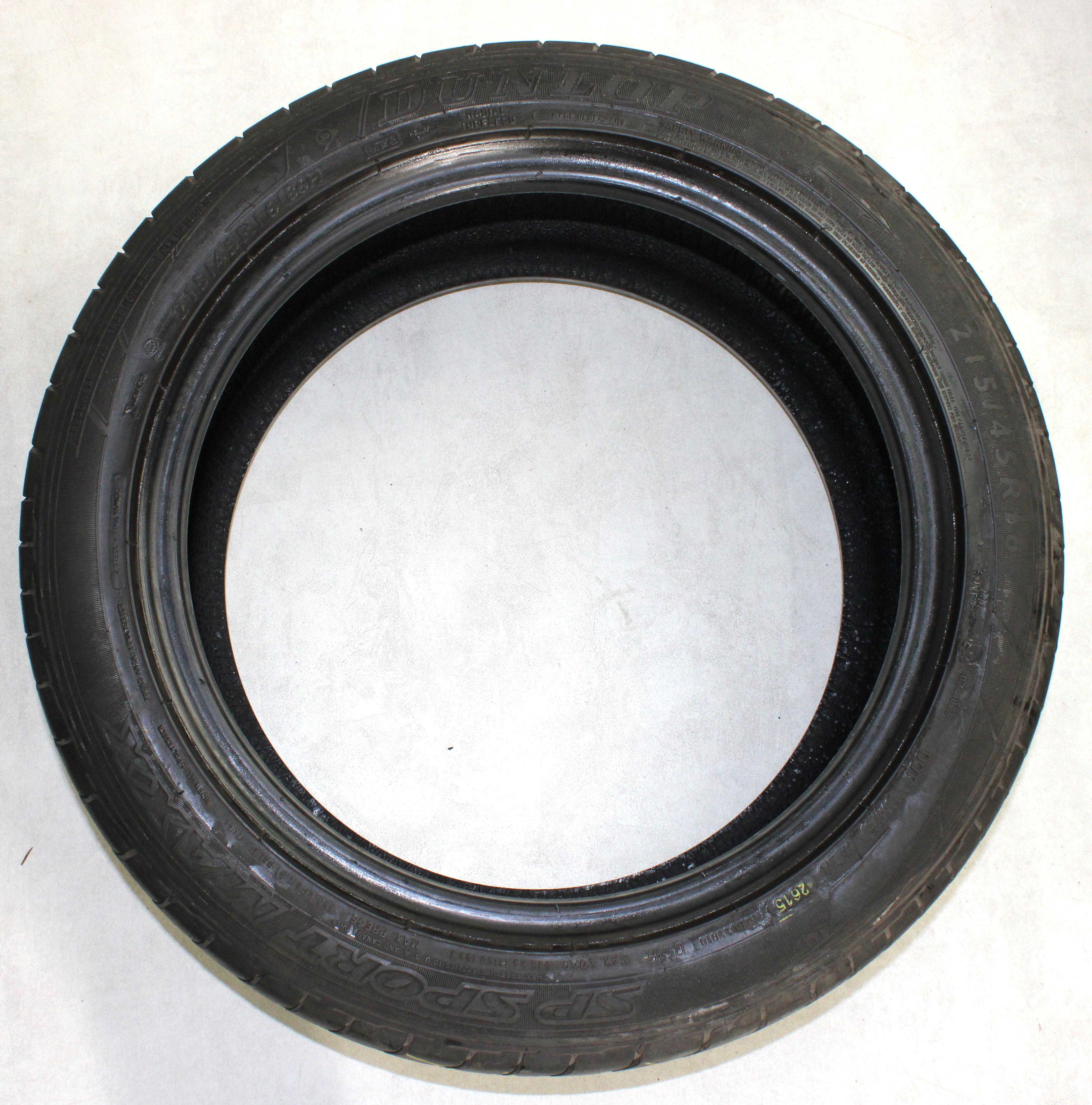 4 x 215/45R16 86H pneus été Dunlop SP Sport Maxx   2x5,5-6mm/2x6-6,5mm 2015