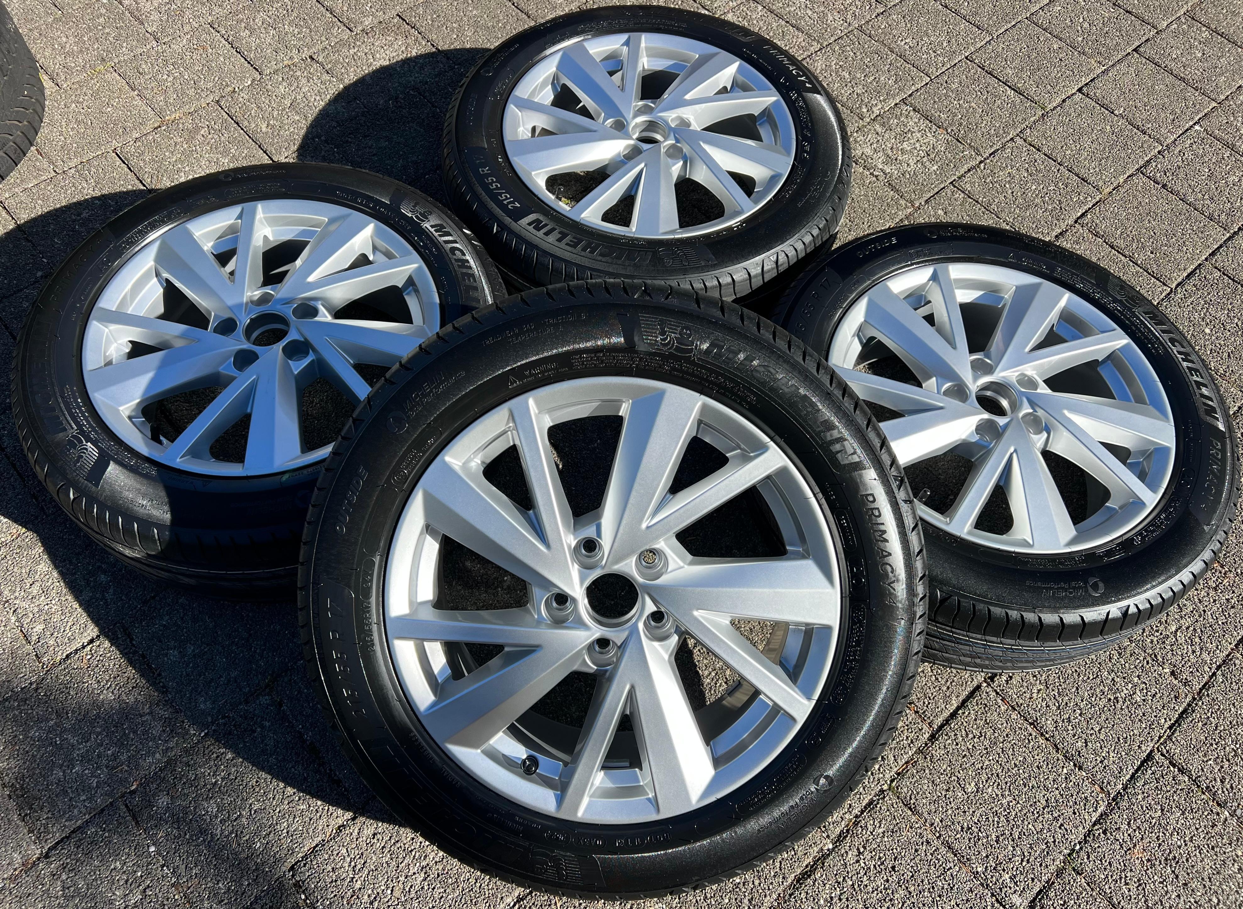 4 ORIGINAL 17" ALU SOMMERRÄDER AUDI Q2 215/55R17 94V MICHELIN 2024 NEU FREIHAUS