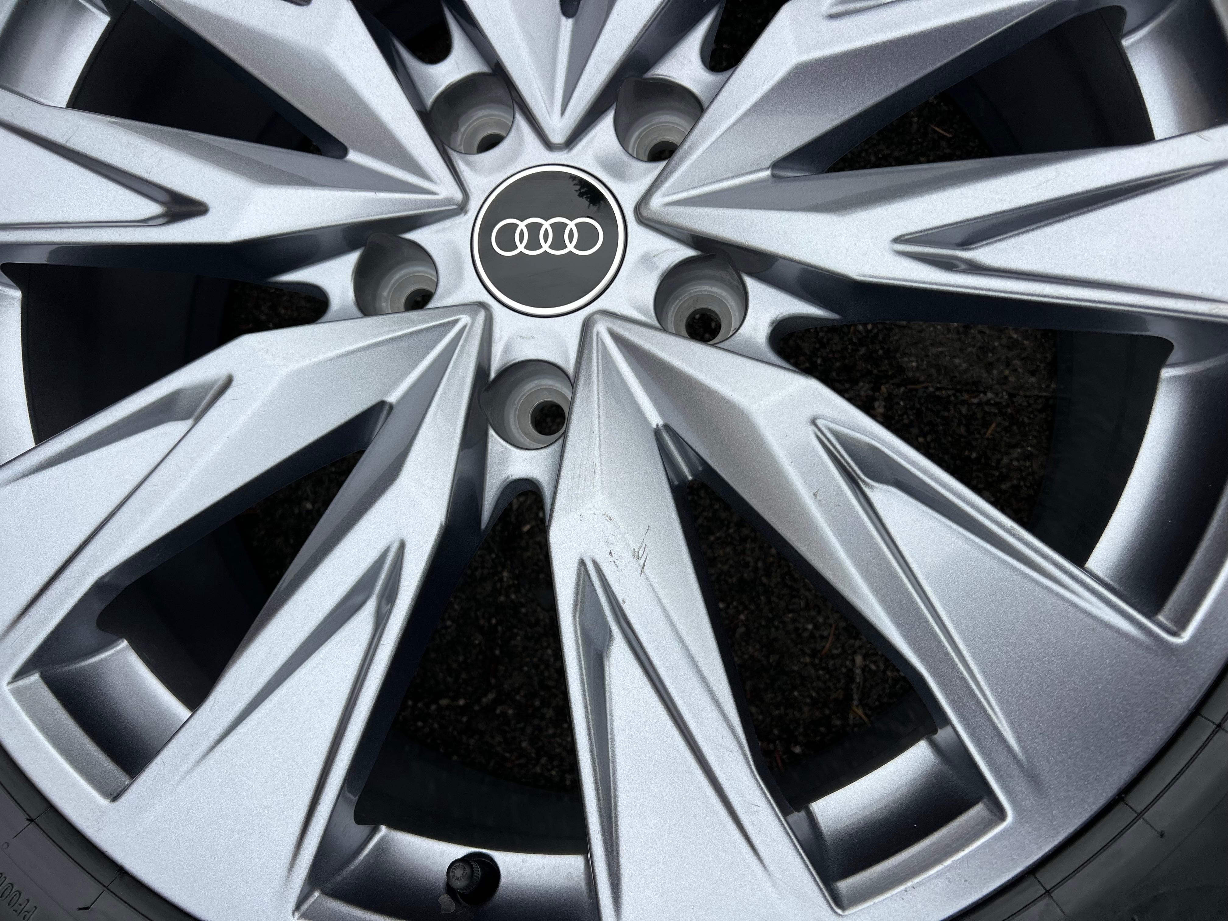 4 CERCHI IN LEGA ORIGINALI DA 20" PER AUDI A6 S6 E-TRON GH5 GHA 85E601025B 85E601025C 2024