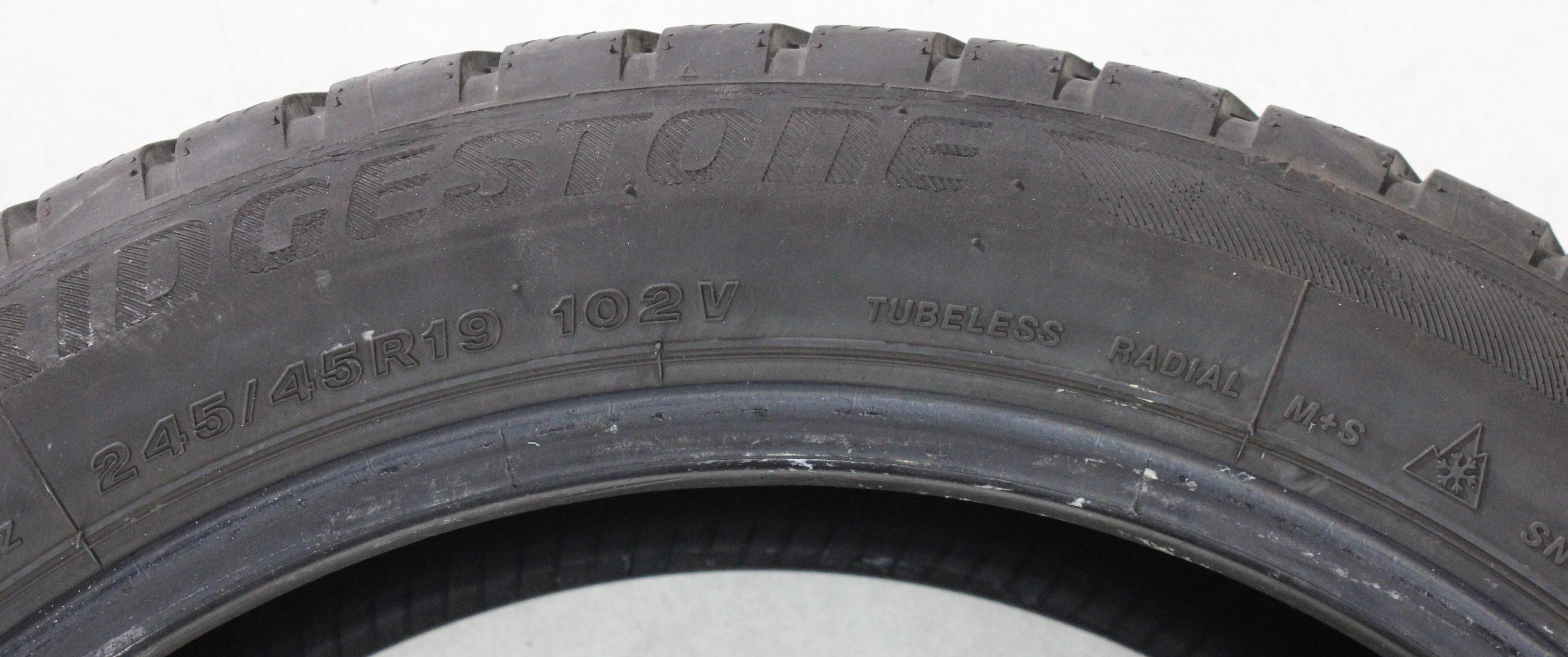 2 x 245/45R19 102V Winterreifen Bridgestone Blizzak LM001 * Runflat in der Mitte 5,5-6mm und auf den Schultern 6-6,5mm. 2021 XL