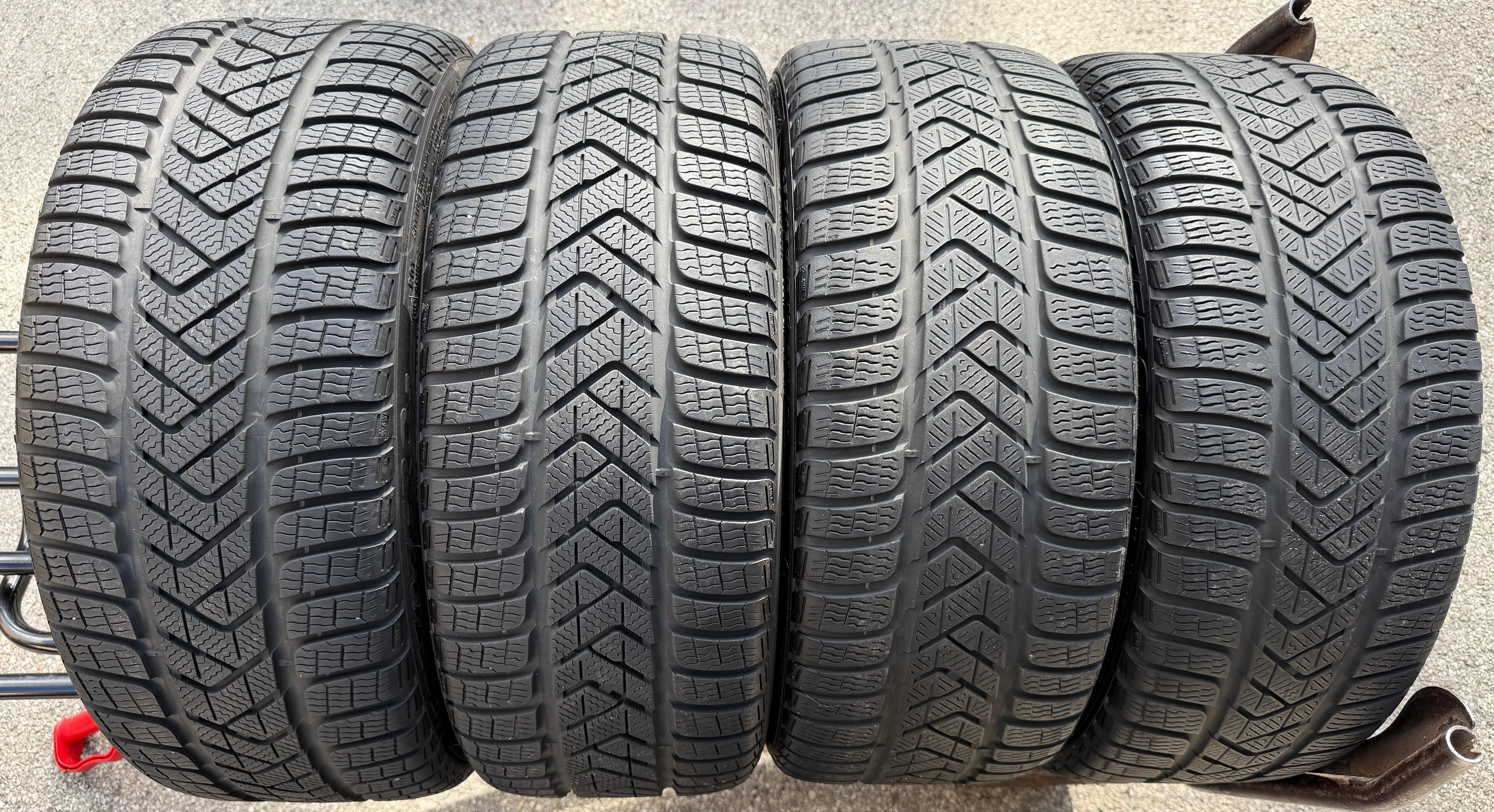 4 ruedas de invierno de aluminio originales de 19" para Audi RS3 8Y 8Y0601025BT 235/35R19 91V PIRELLI