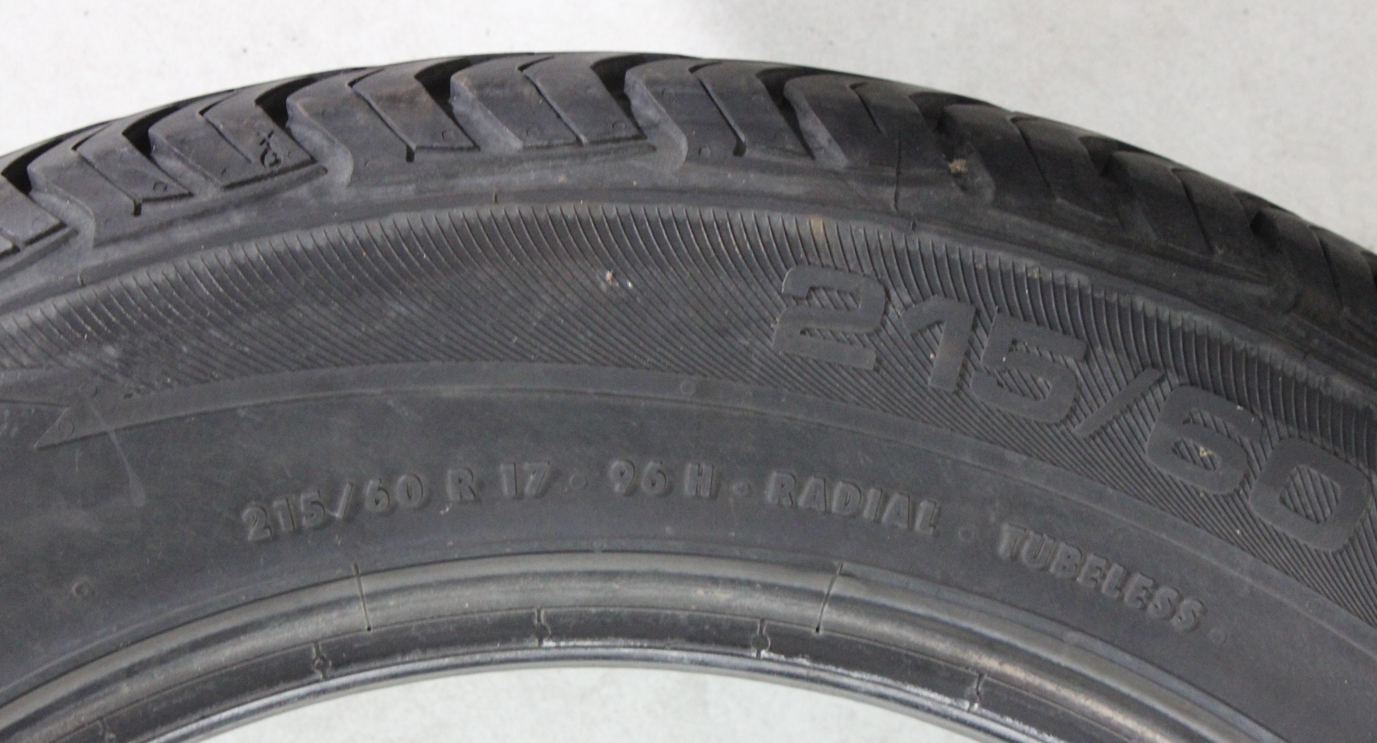 4 x 215/60R17 96H Winterreifen Uniroyal Rain Expert SUV 2x5,5-6mm/2x6,5-7mm 2013