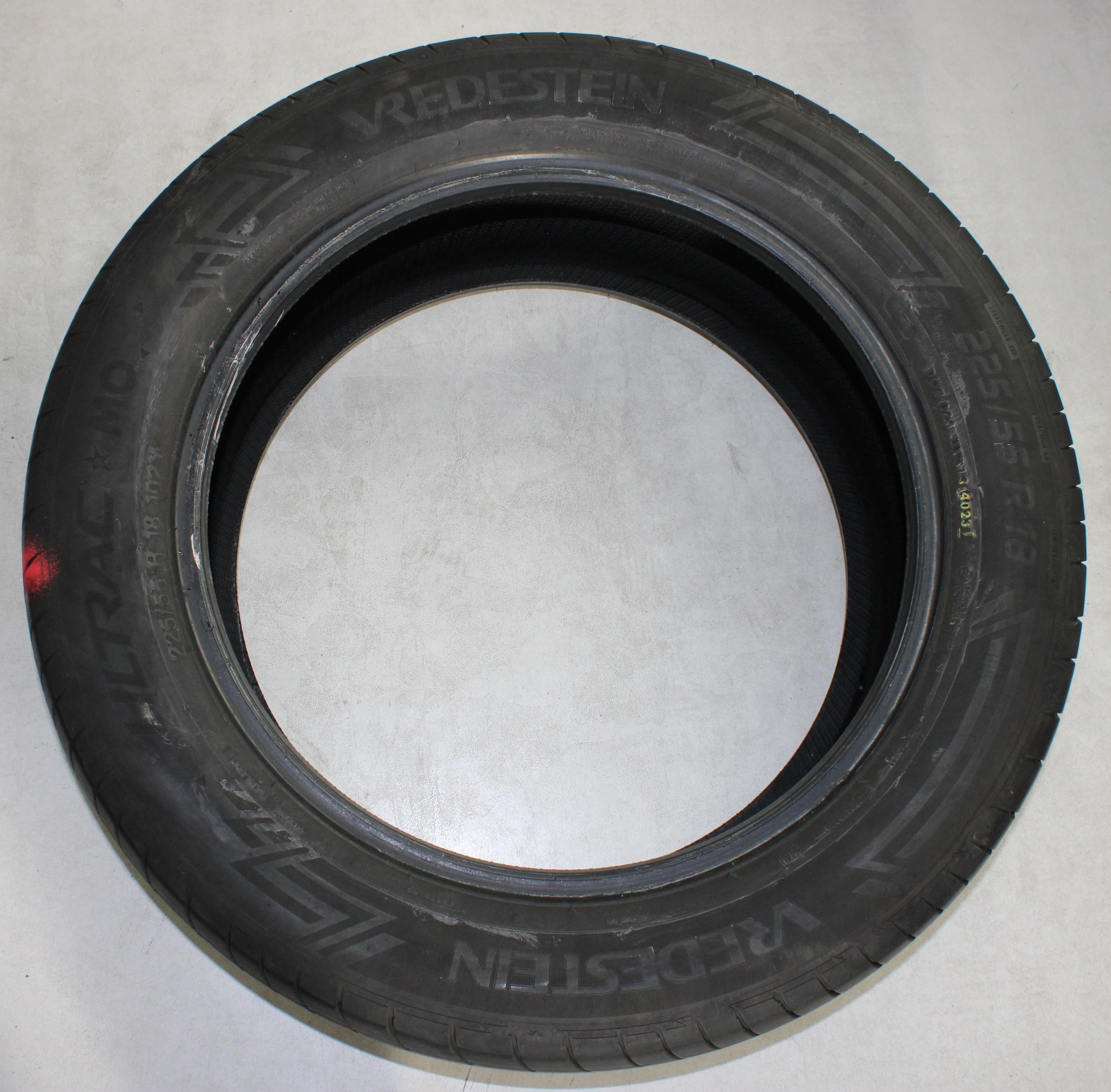 4 x 225/55R18 102Y Sommerreifen Vredestein Ultrac *MO 2x4-4,5mm/2x5mm 2023
