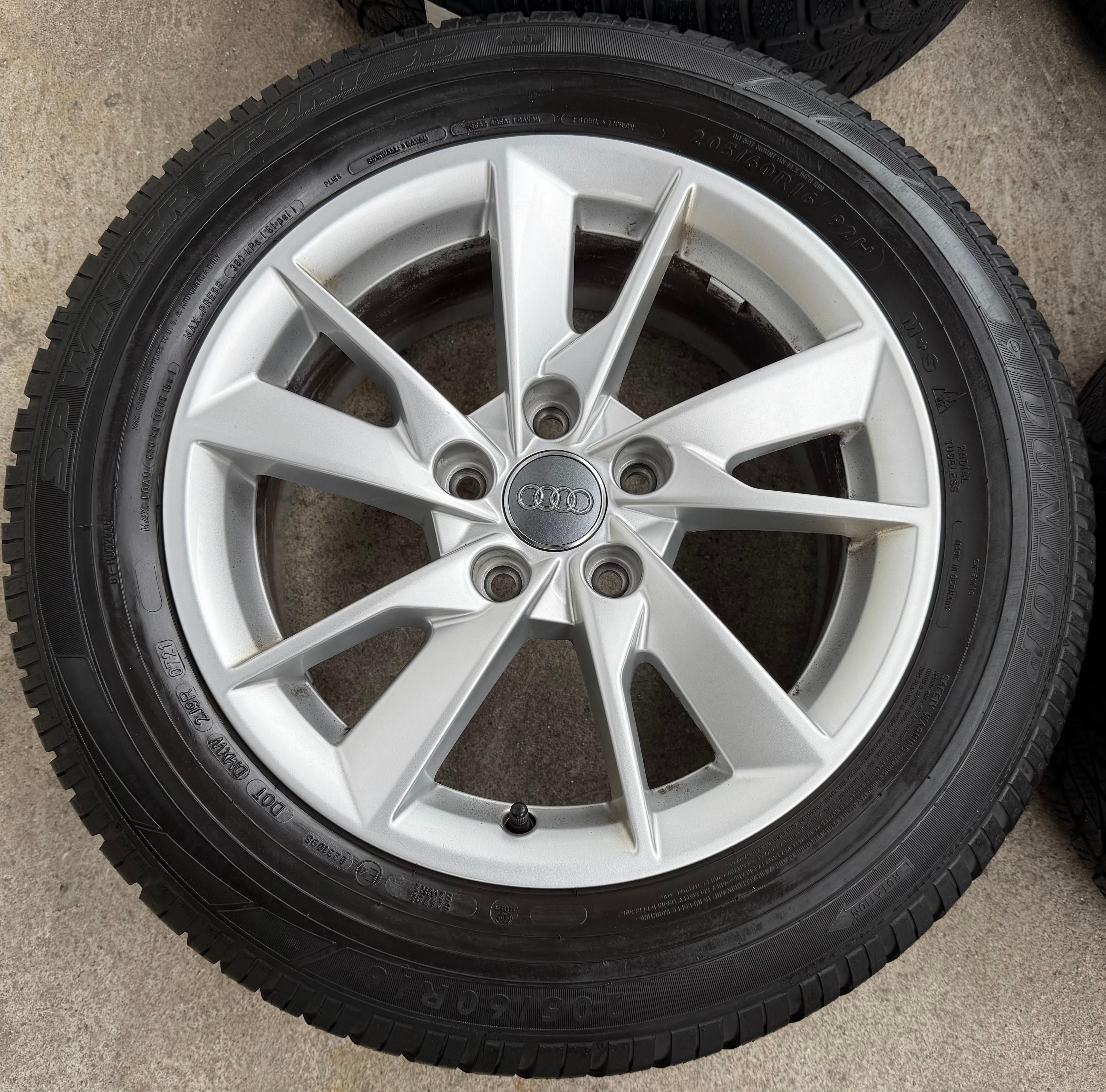 4 Original Alu Winterräder Audi A4 8W B9 8W0601025A 205/60R16 92H Dunlop