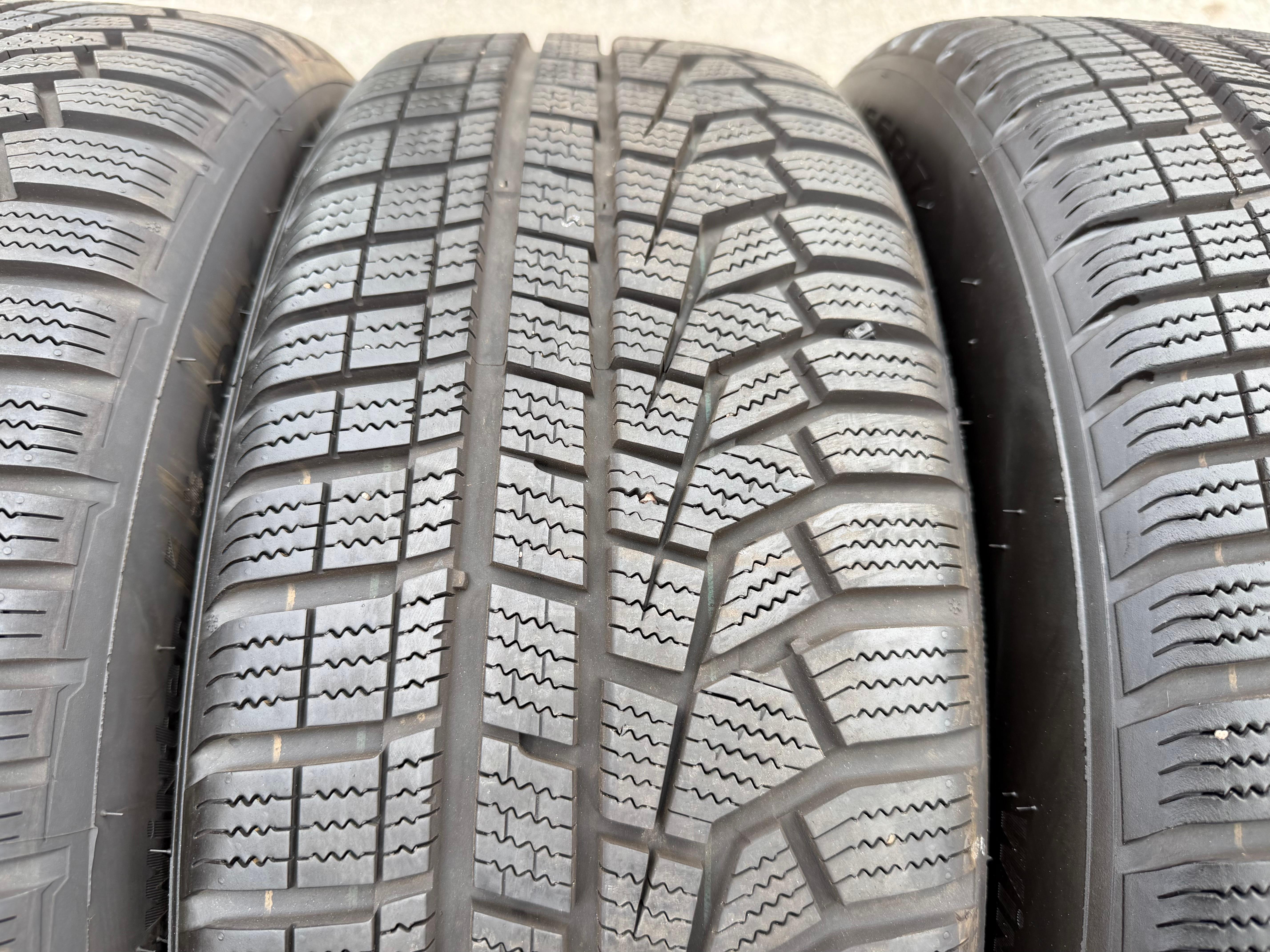 4 Original 17" Alu Winterräder Audi A1 CITY Carver GBH 82A601025S 205/55R17 95V Hankook