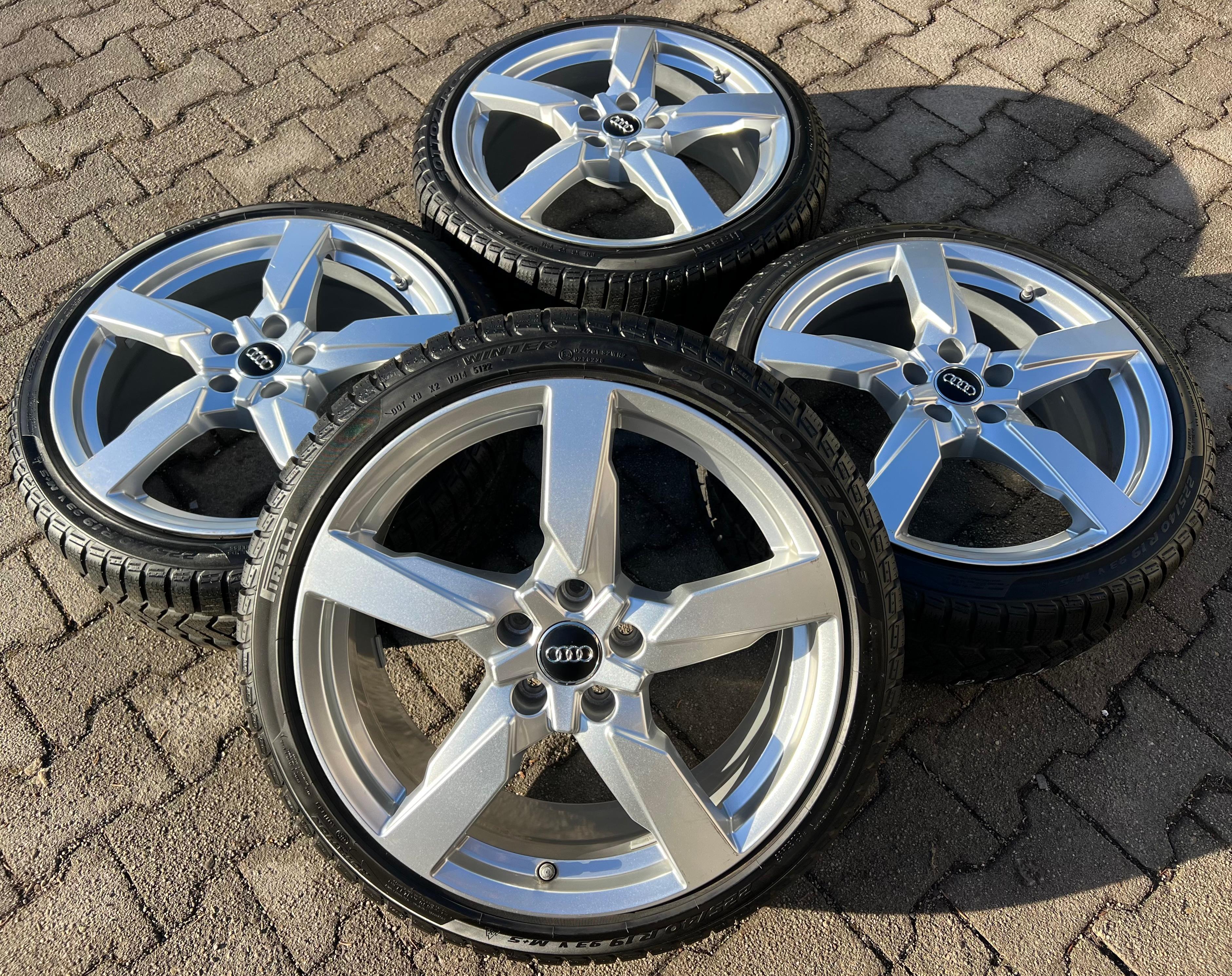 4 ORIGINAL 19" ALU WINTERRÄDER AUDI TT TTS 8S 8S0601025AG 225/40R19 93V PIRELLI