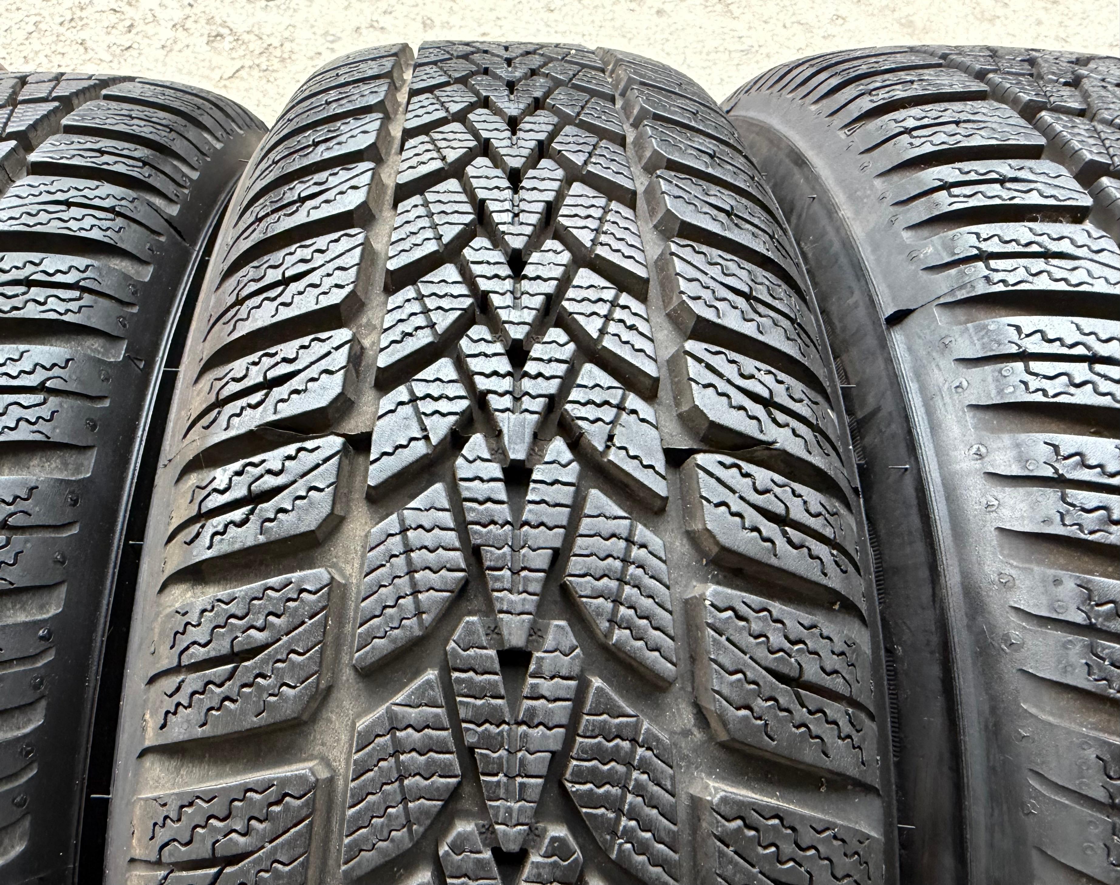 4 Original Winterräder Smart 453 165/65R15 81T 185/60R15 84T Dunlop RDKS 2024