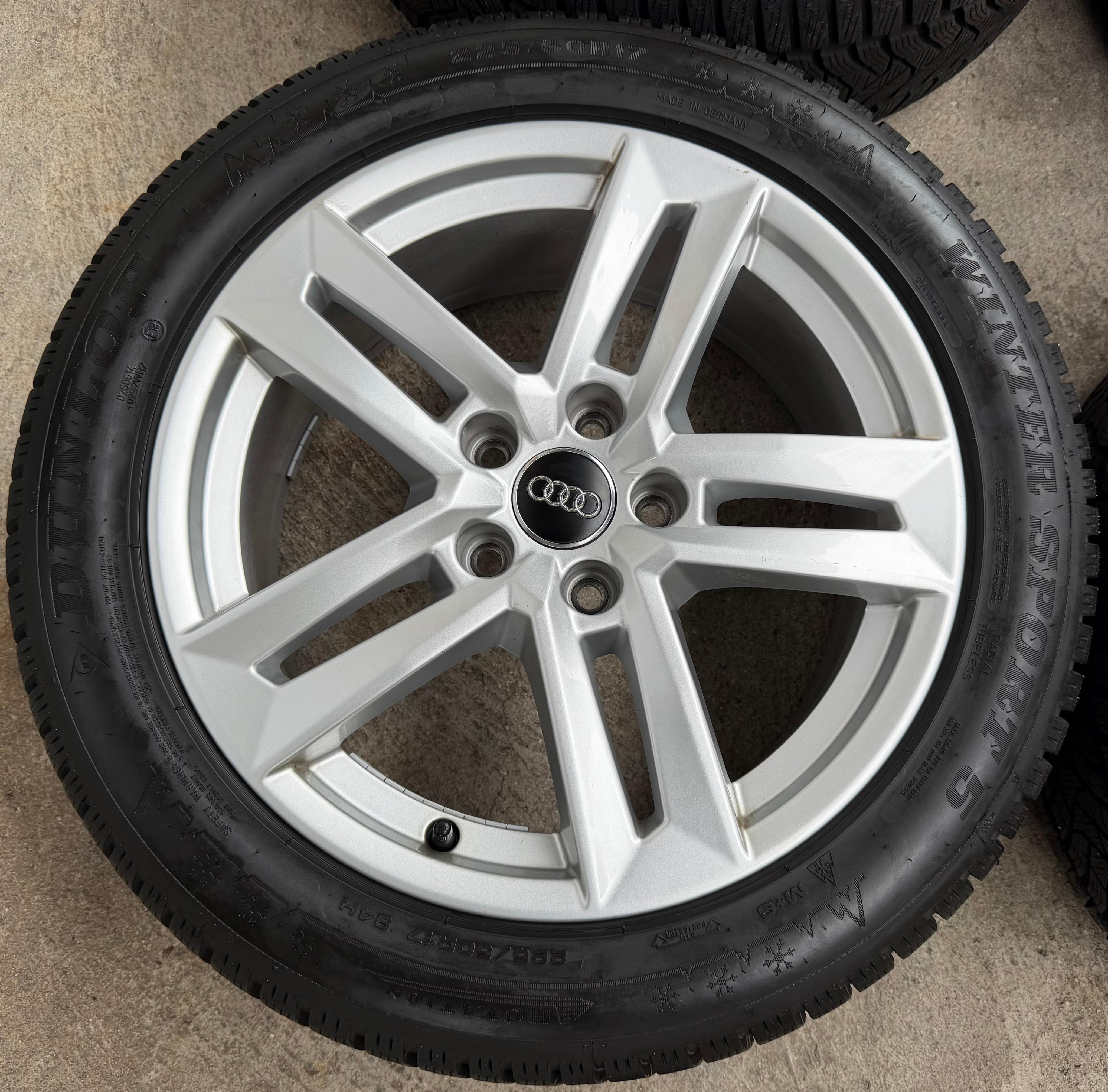 4 Original 17" Alu Winterräder Audi A4 B9 8W 8W0601025P 225/50R17 98H Dunlop