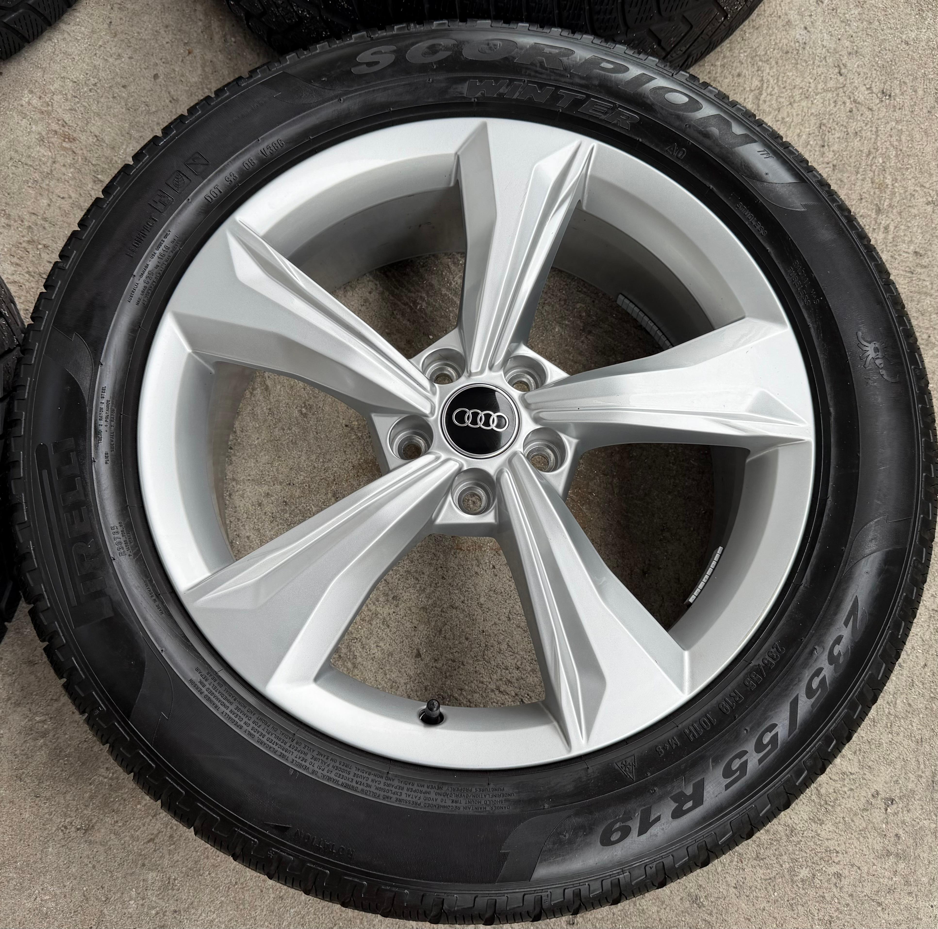 4 Original 19" Alu Winterräder Audi Q5 SQ5 FY 80A601025K 235/55R19 101H Pirelli