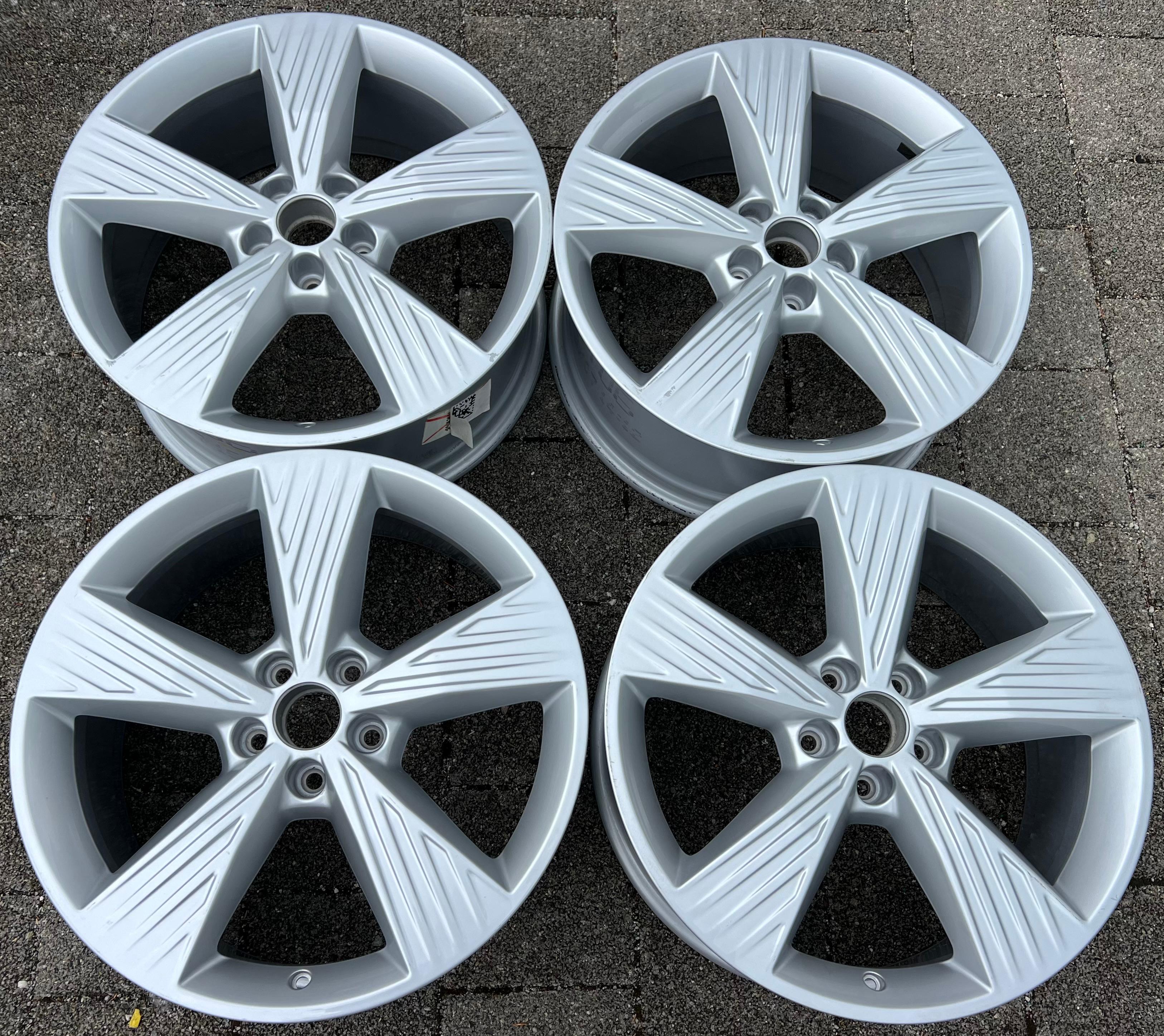 4 JANTES EN ALUMINIUM D'ORIGINE 19 POUCES POUR AUDI Q4 E-TRON 89A601025B 8x19 ET45 LIVRAISON GRATUITE