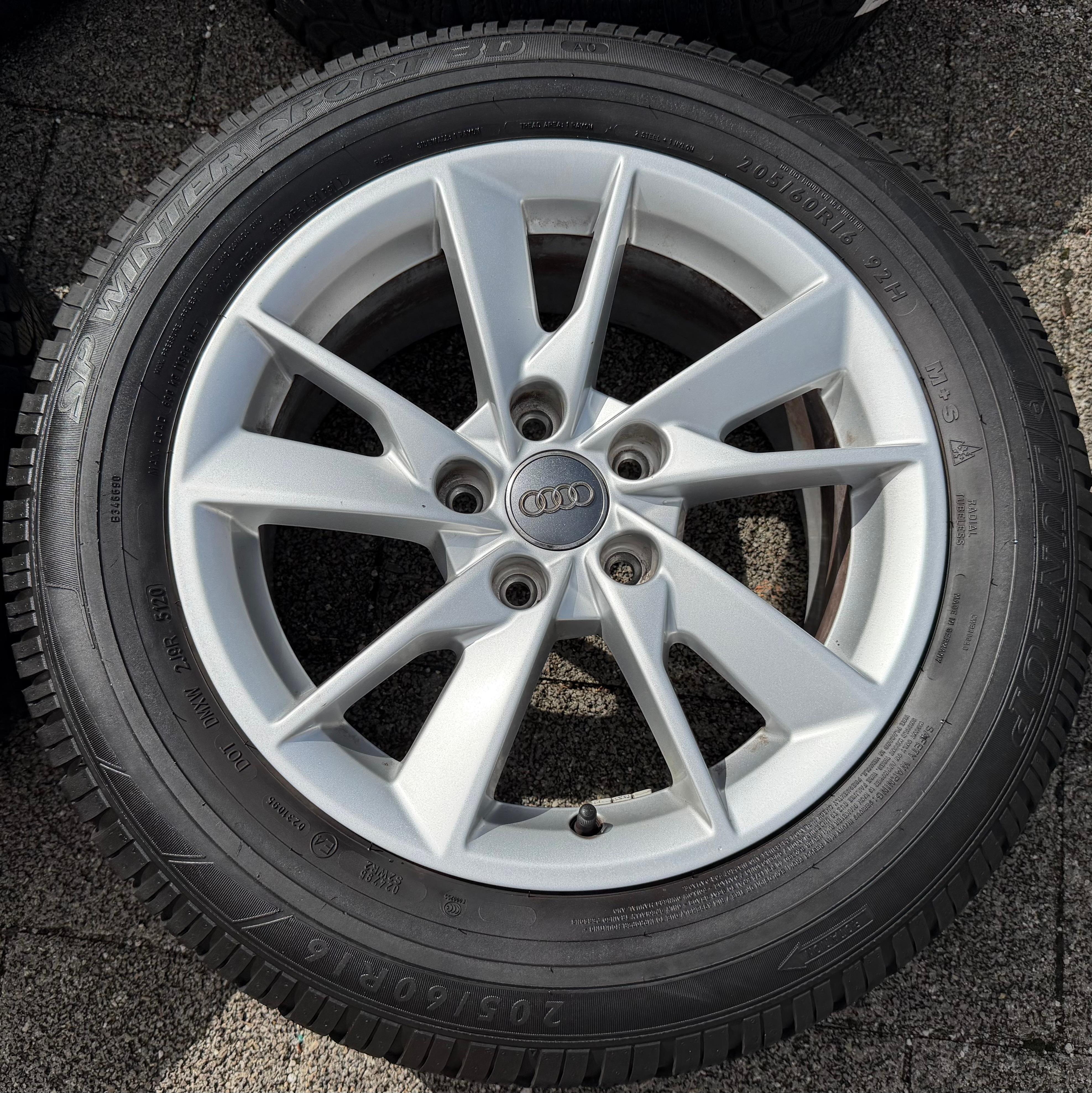 4 Original Alu Winterräder Audi A4 8W B9 8W0601025A 205/60R16 92H Dunlop