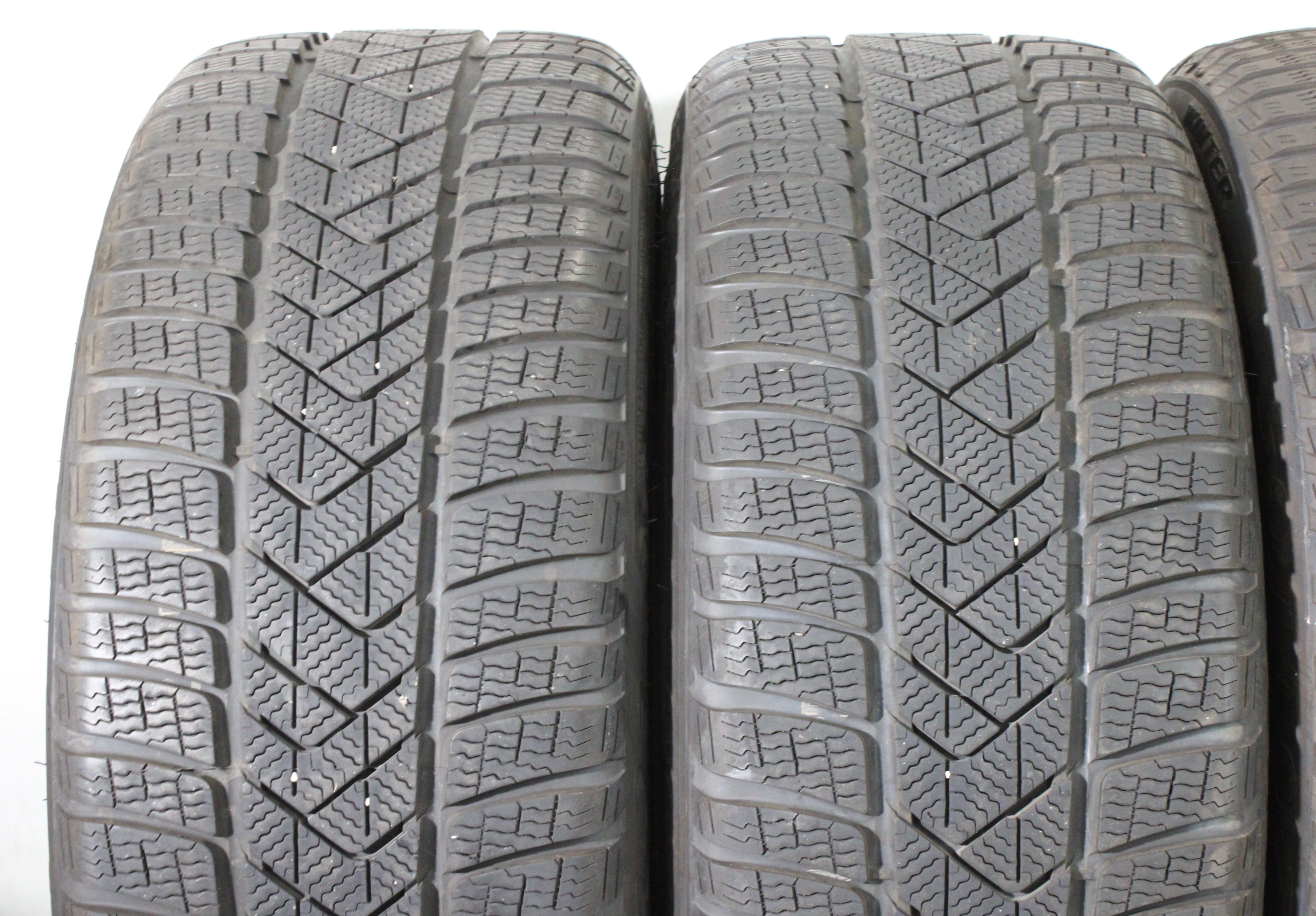 4 x 235/45R18 98V Winterreifen Pirelli Sottozero 3 Elect TO 2x6-6,5mm/2x6,5-7mm 2023 Silent