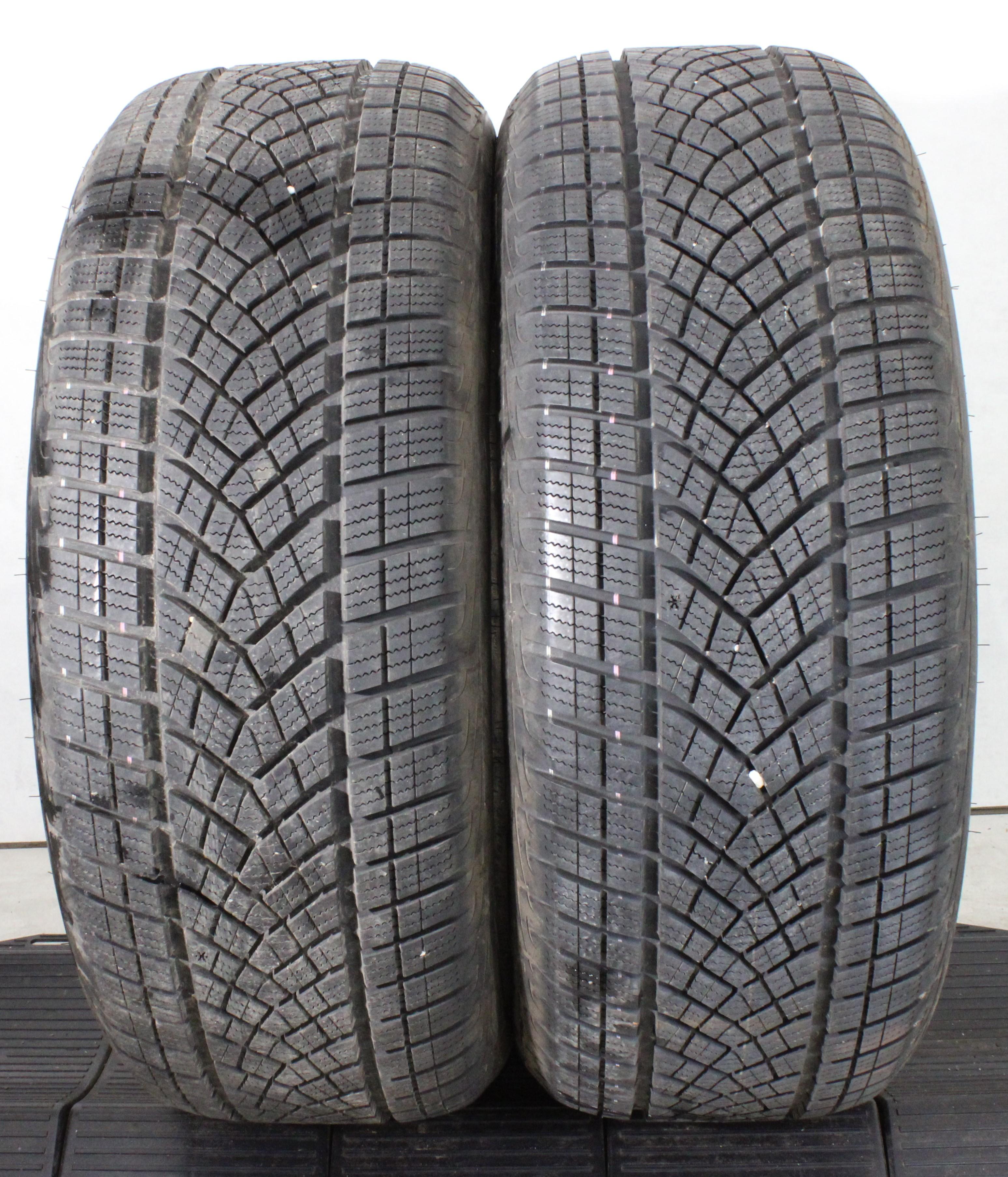 2 x 255/55R19 111H Winterreifen Goodyear Ultra Grip Performance GEN-1 AO 7,5-8mm 2018