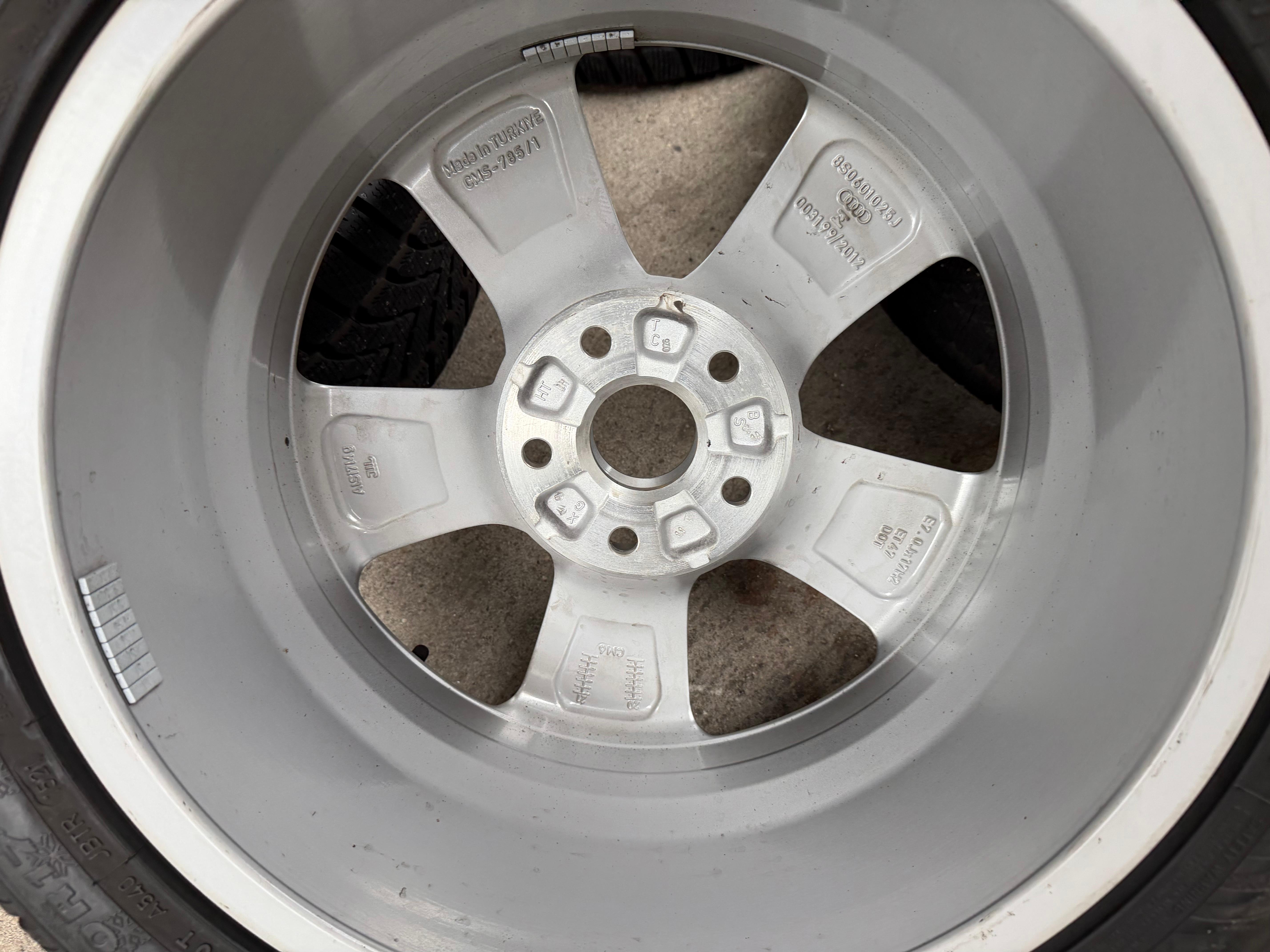 4 ruote in lega invernali originali da 17" per Audi TT 8S 225/50R17 94H Dunlop 8S0601025J