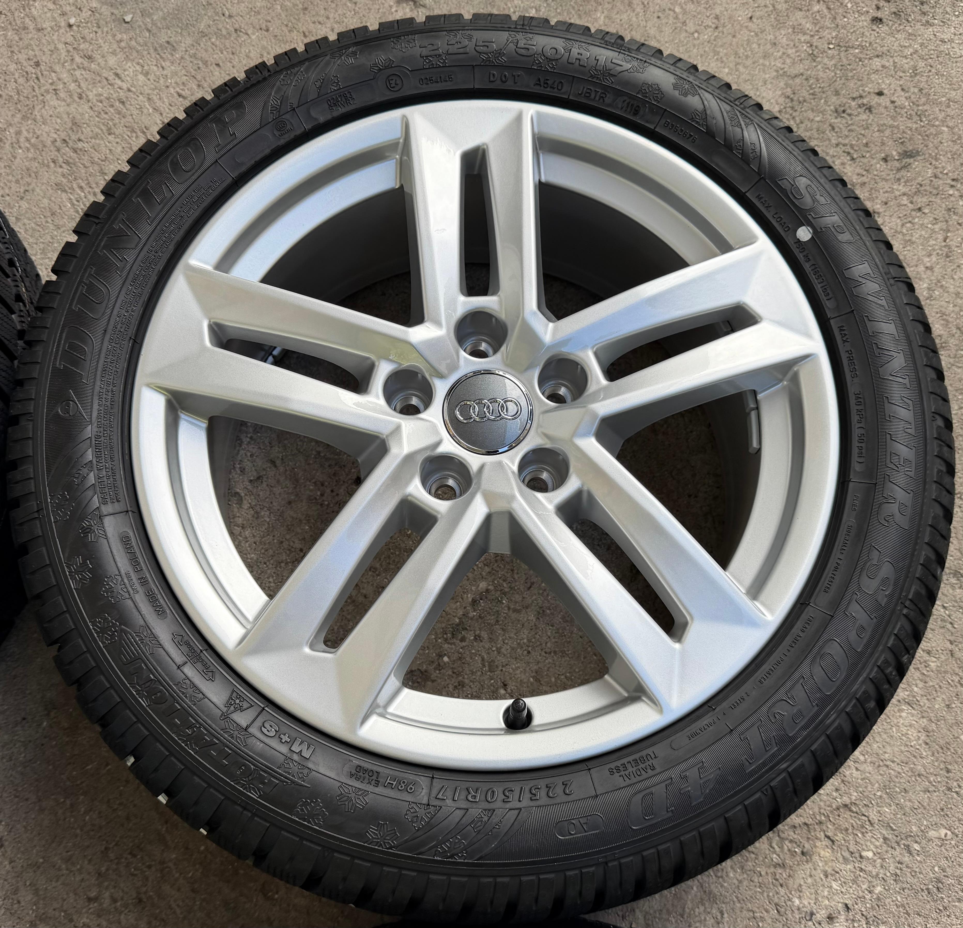 4 Original 17" Alu Winterräder Audi A4 B9 8W 8W0601025P 225/50R17 98H Dunlop