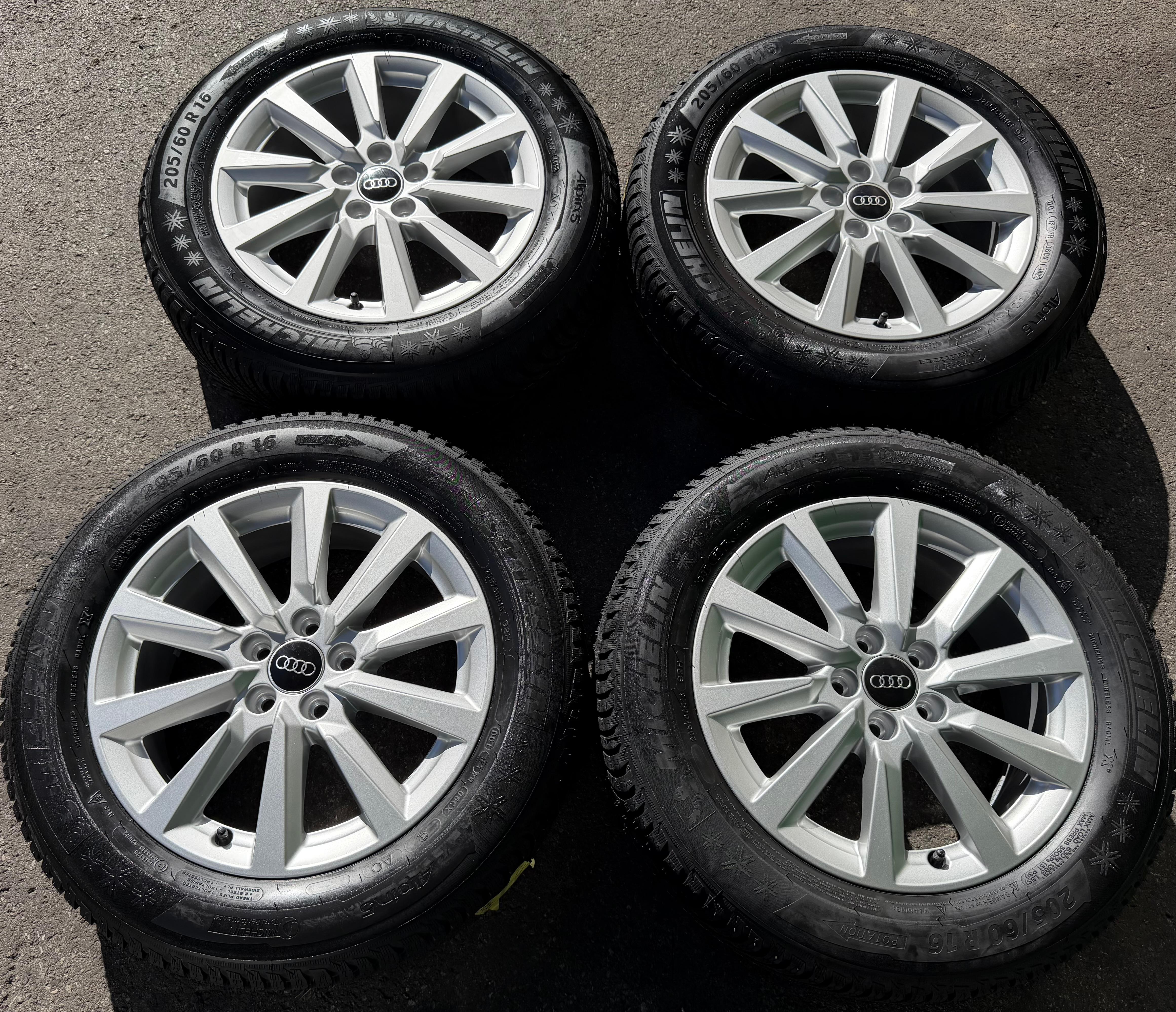 4 ruedas de invierno de aleación originales Audi A1 Allstreet City Carver GB GBH 82A601025C