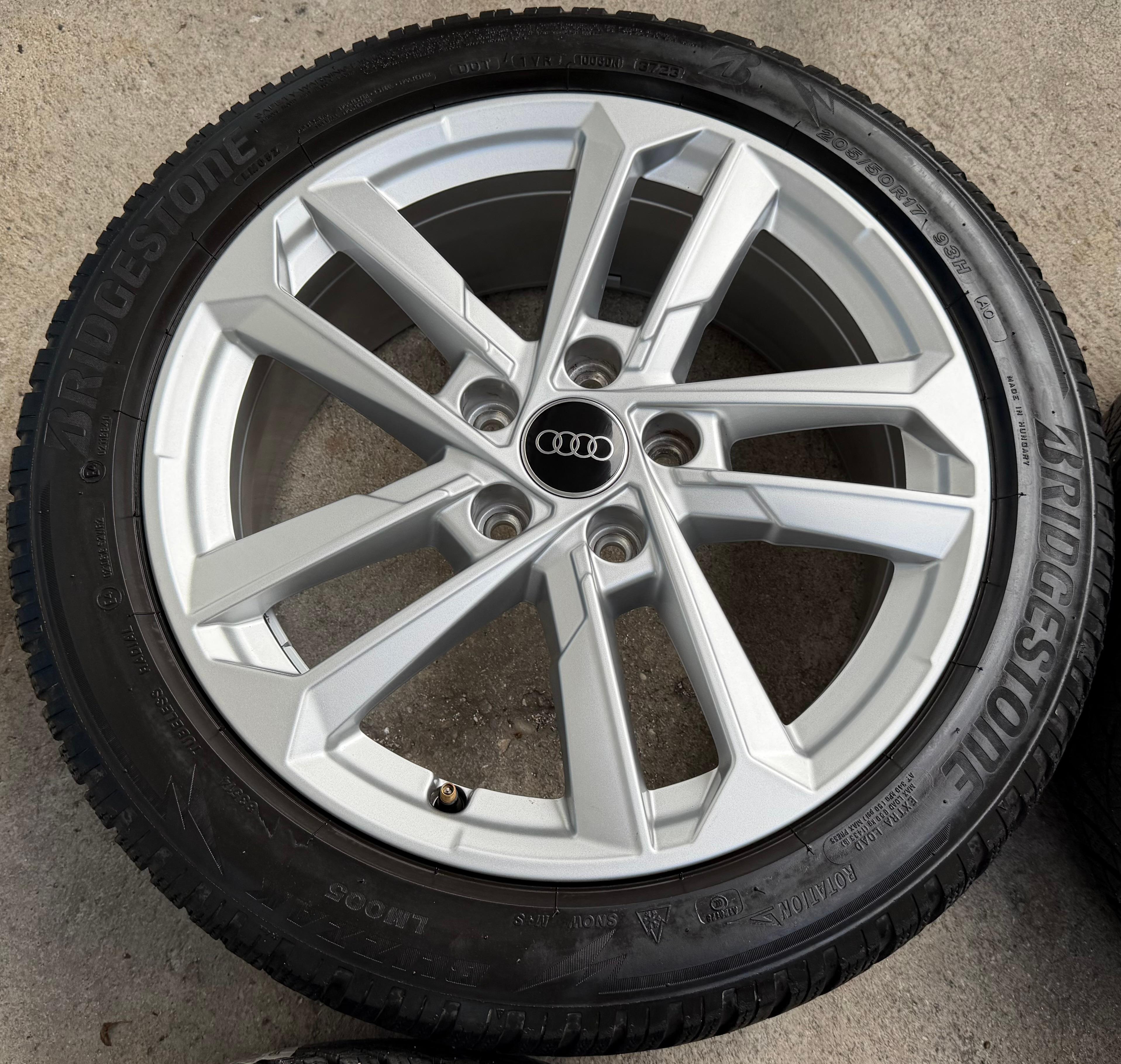 4 Original 17" Alu Winterräder Audi A3 S3 8Y 8Y0601025L 205/50R17 93H Bridgestone 2023