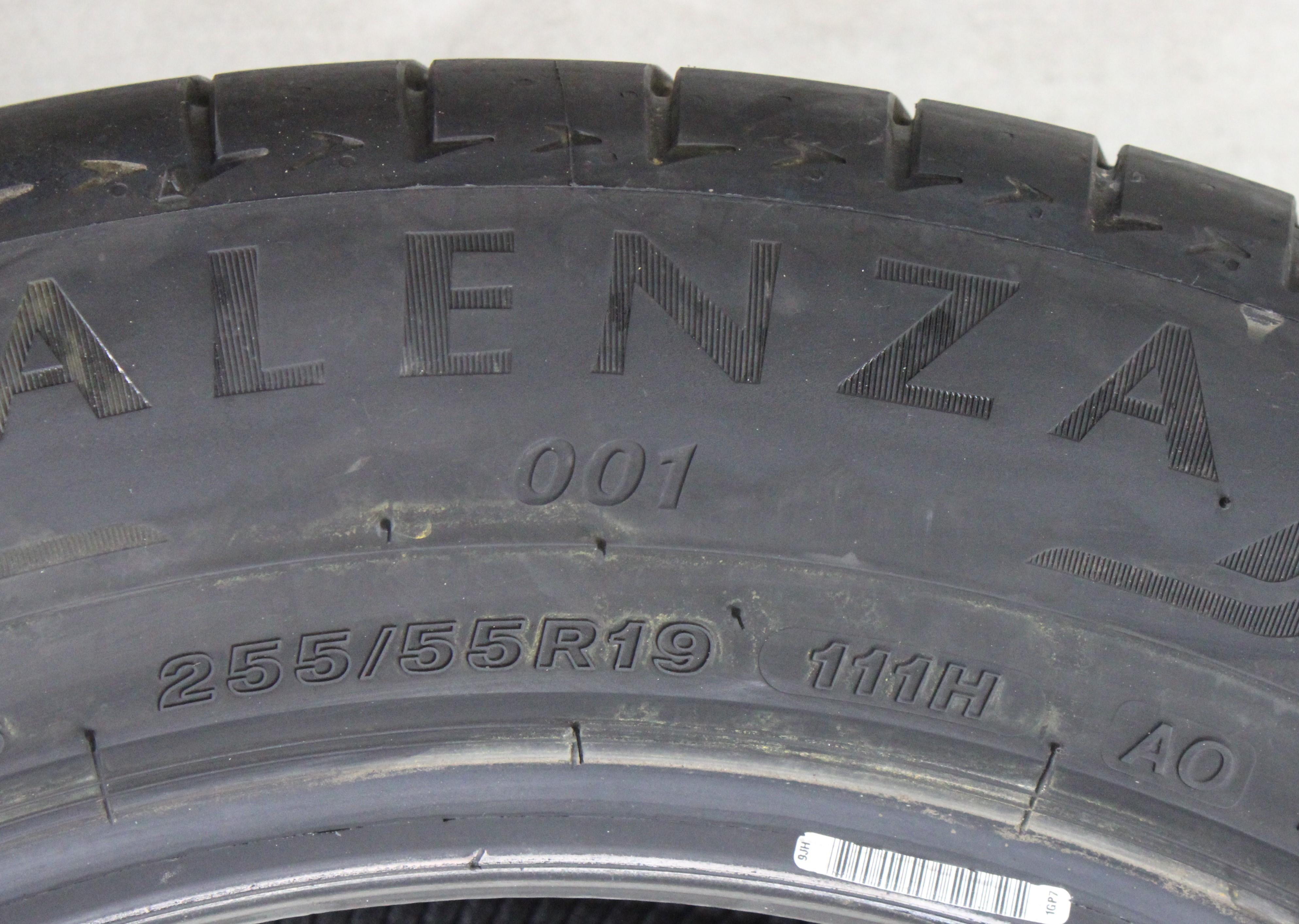 4 x 255/55R19 111H Sommerreifen Bridgestone Alenza 001 AO Volles Profil 2022