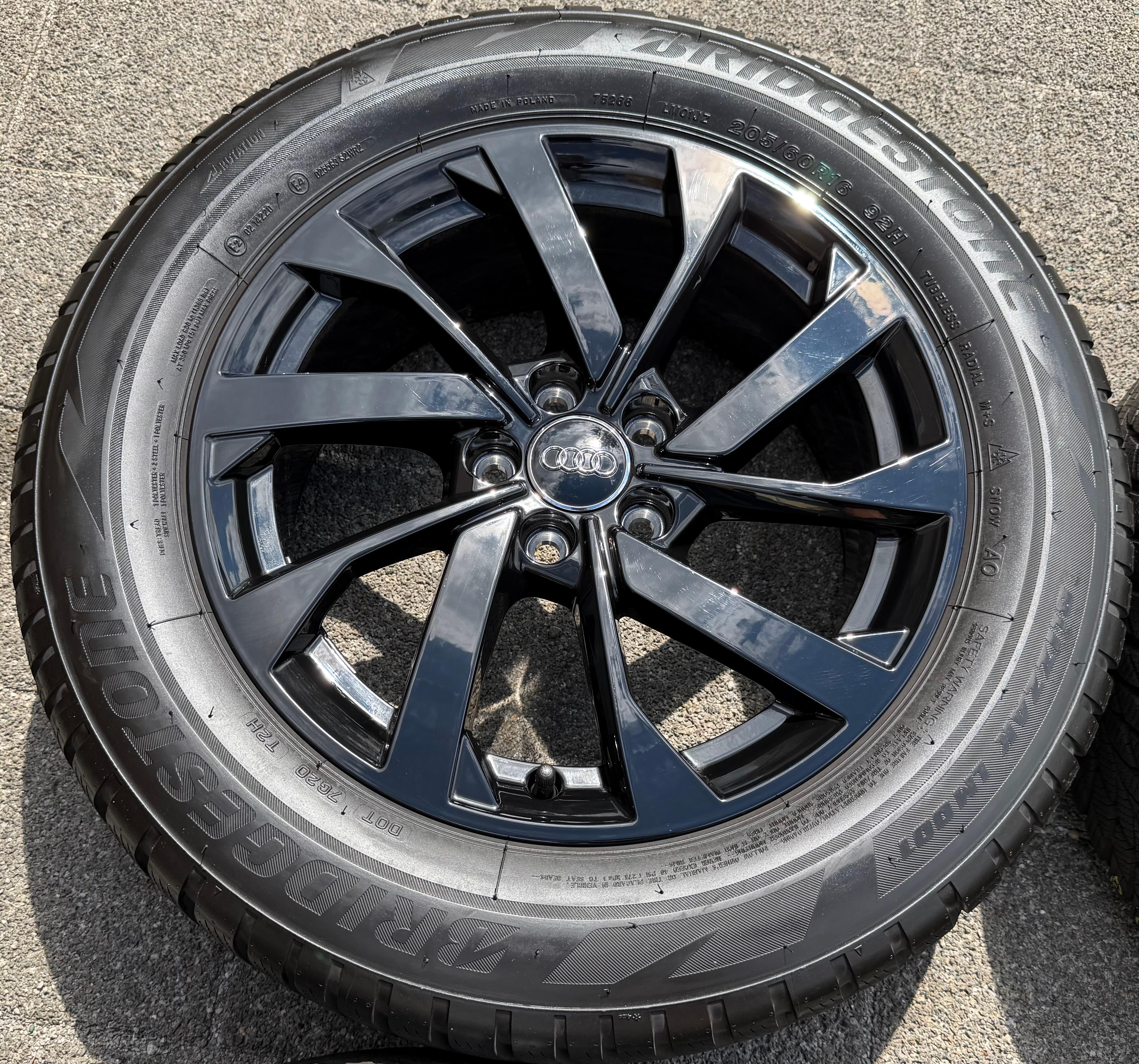 4 ruote complete in lega originali invernali Audi A1 Allstreet City Carver GBH 82B071496 Bridgestone