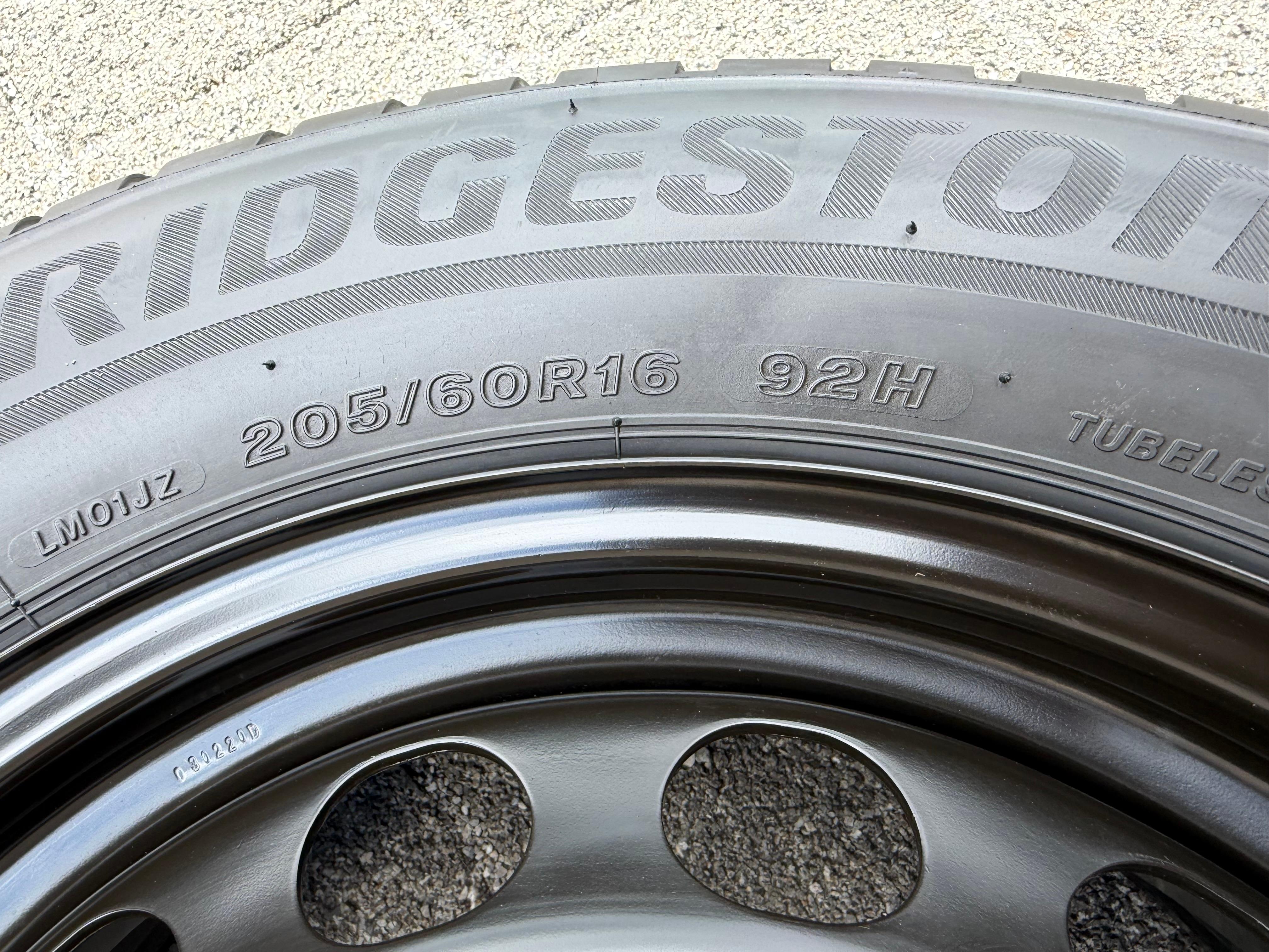 4 Winterräder Audi Q2 GA VW T-Roc  205/60R16 92H Bridgestone 5Q0601027AM