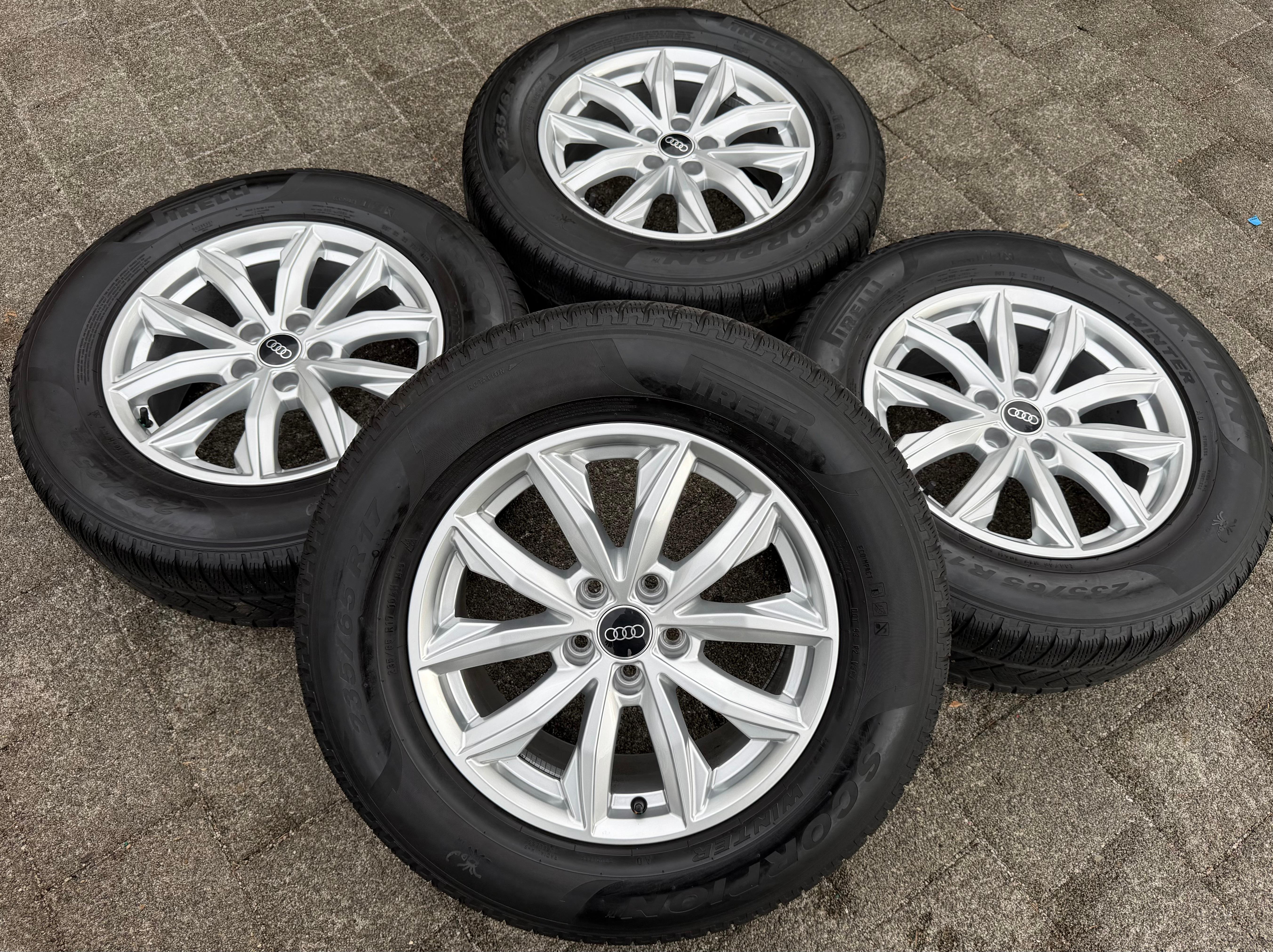 4 cerchi in lega originali da 17" Audi Q5 FY 80A601025J 7x17 ET34