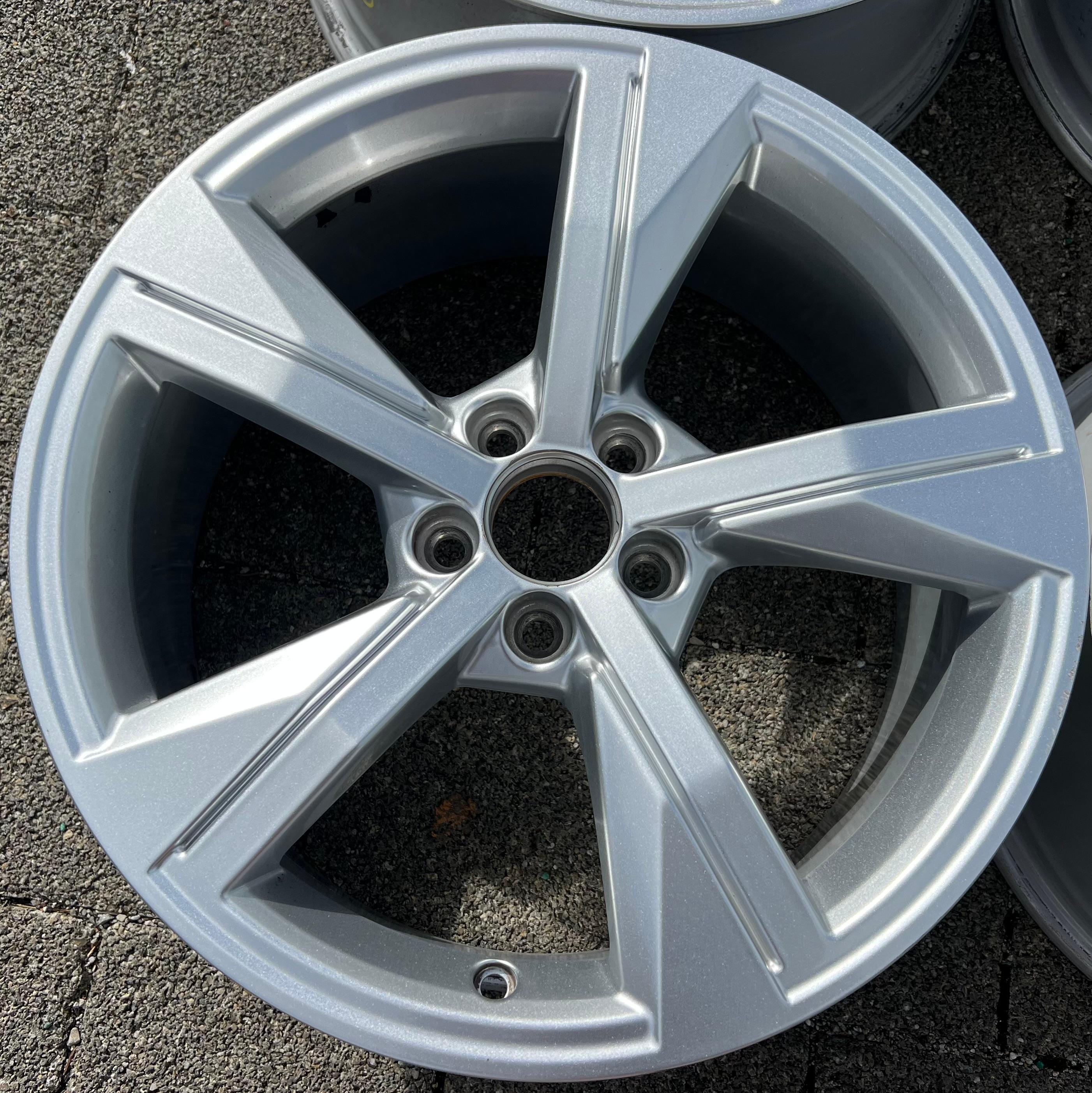 4 ORIGINAL 17" ALUFELGEN FELGEN AUDI A1 II GB 82A601025G 7x17 ET43 FREIHAUS