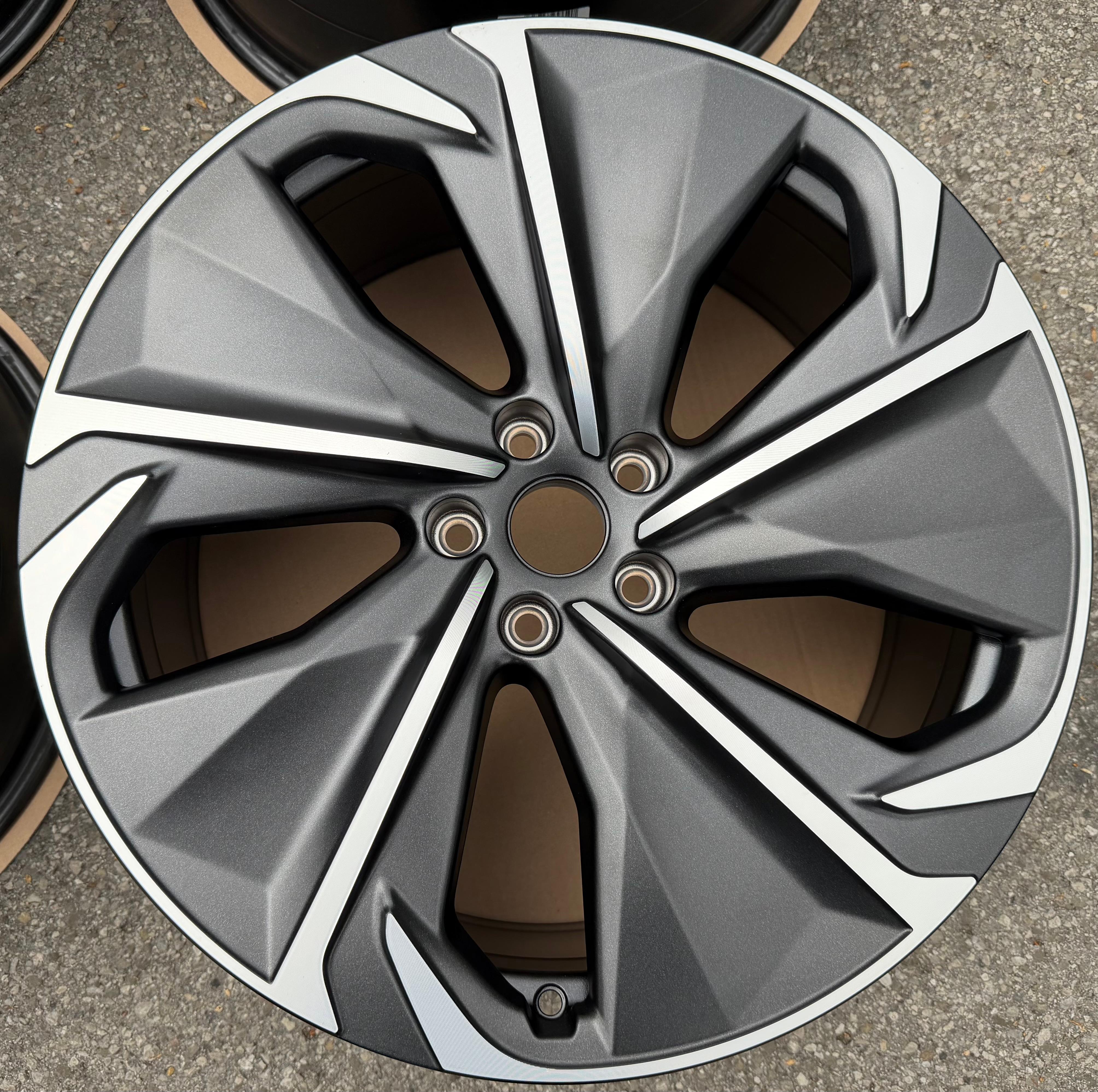 4 cerchi in lega originali da 20" Cupra Tavascan KR1 9x20 ET42 11H601025C, spedizione gratuita