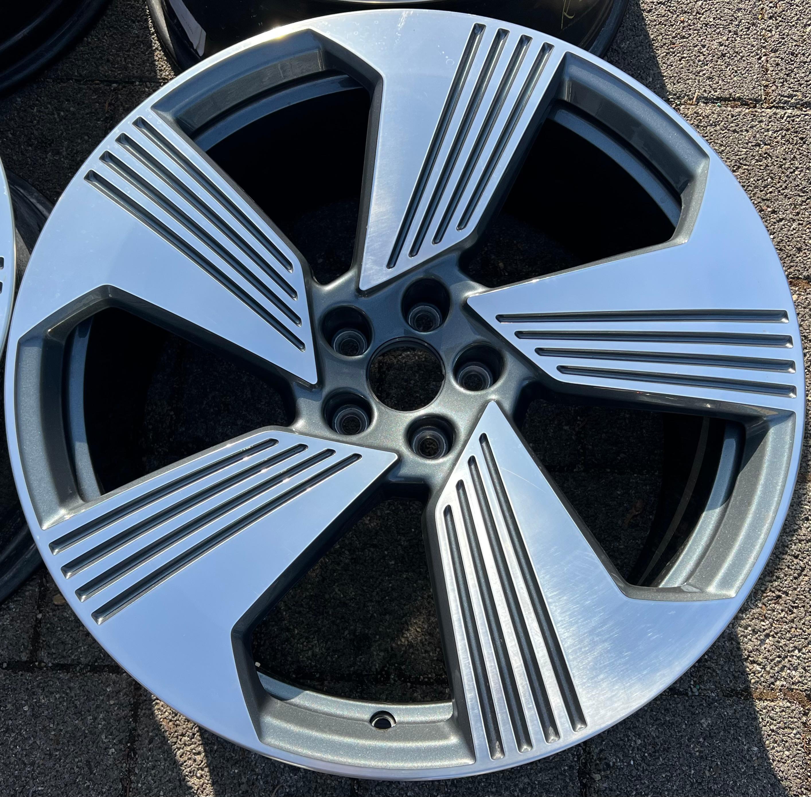 4 ORIGINAL 21" ALUFELGEN AUDI E-TRON & Q8 E-TRON GE GEN 4KE601025AC FREIHAUS