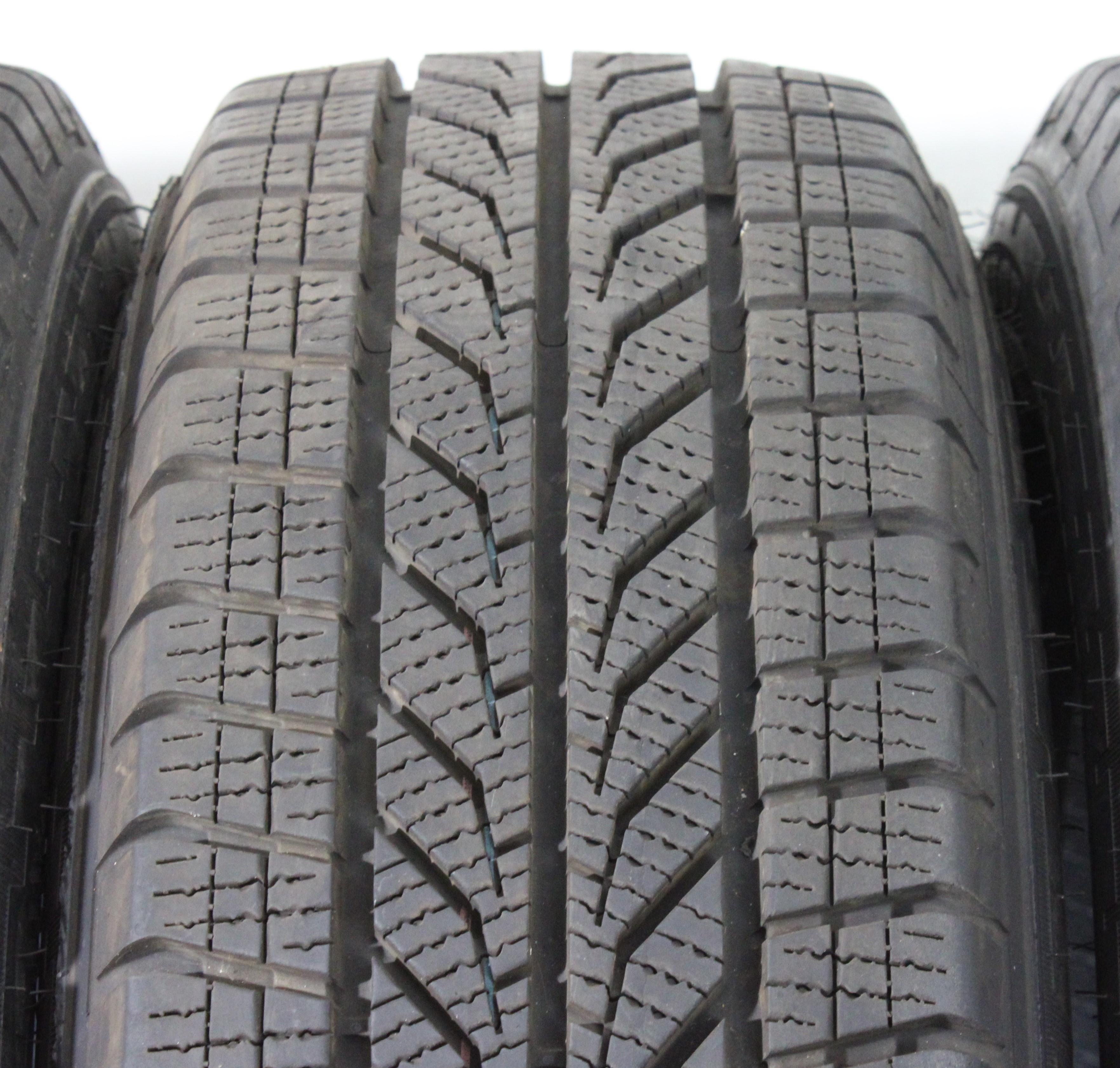 4 x 195/65R16C 104/102T neumáticos de invierno Dunlop Econodrive Winter 9 mm 2025