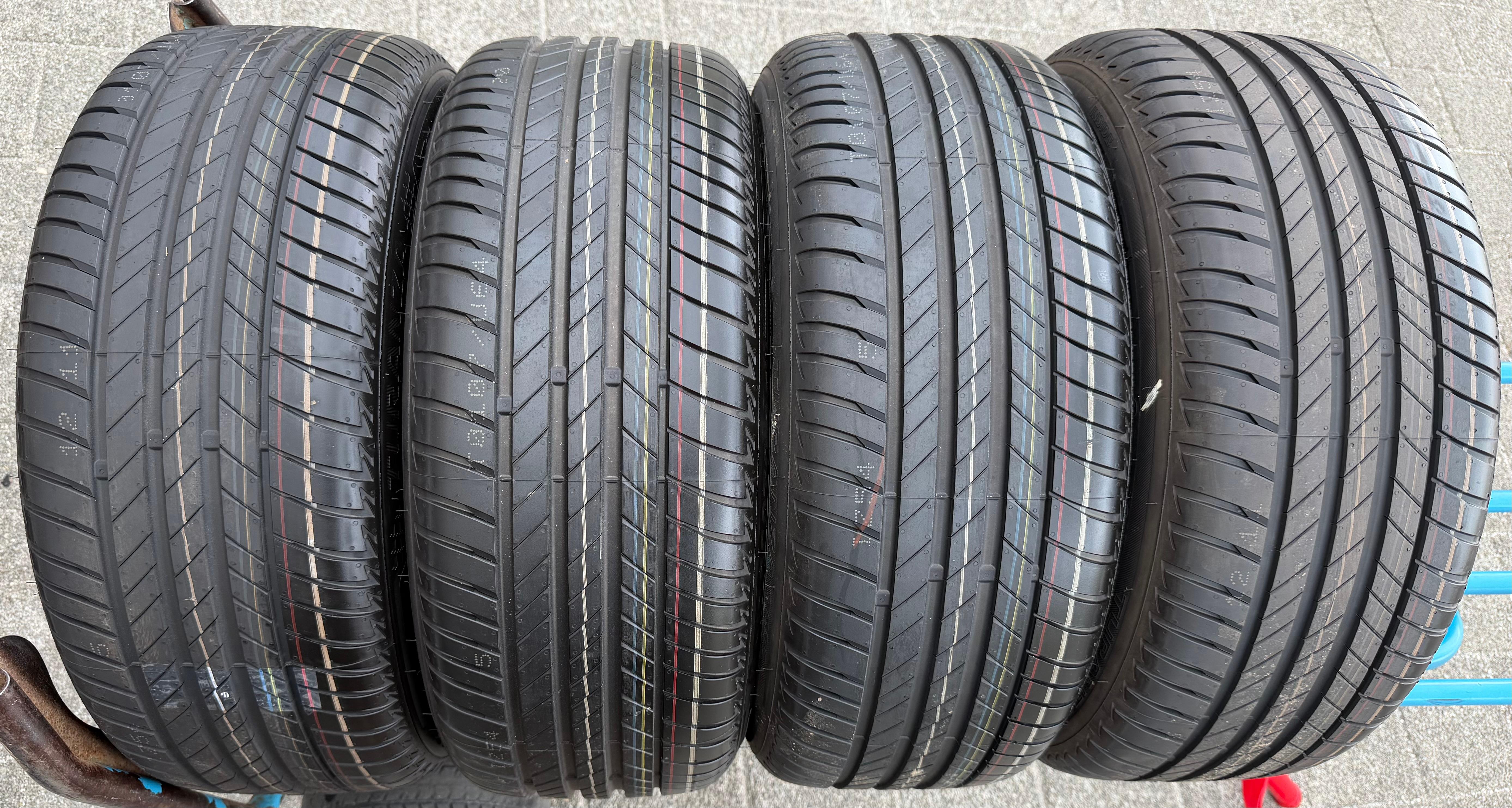 4 jantes d'origine en aluminium Sommer de 17 pouces pour Audi A3, référence GY 8Y0601025B, pneus 225/45R17 91Y, année 2022, NEUVES