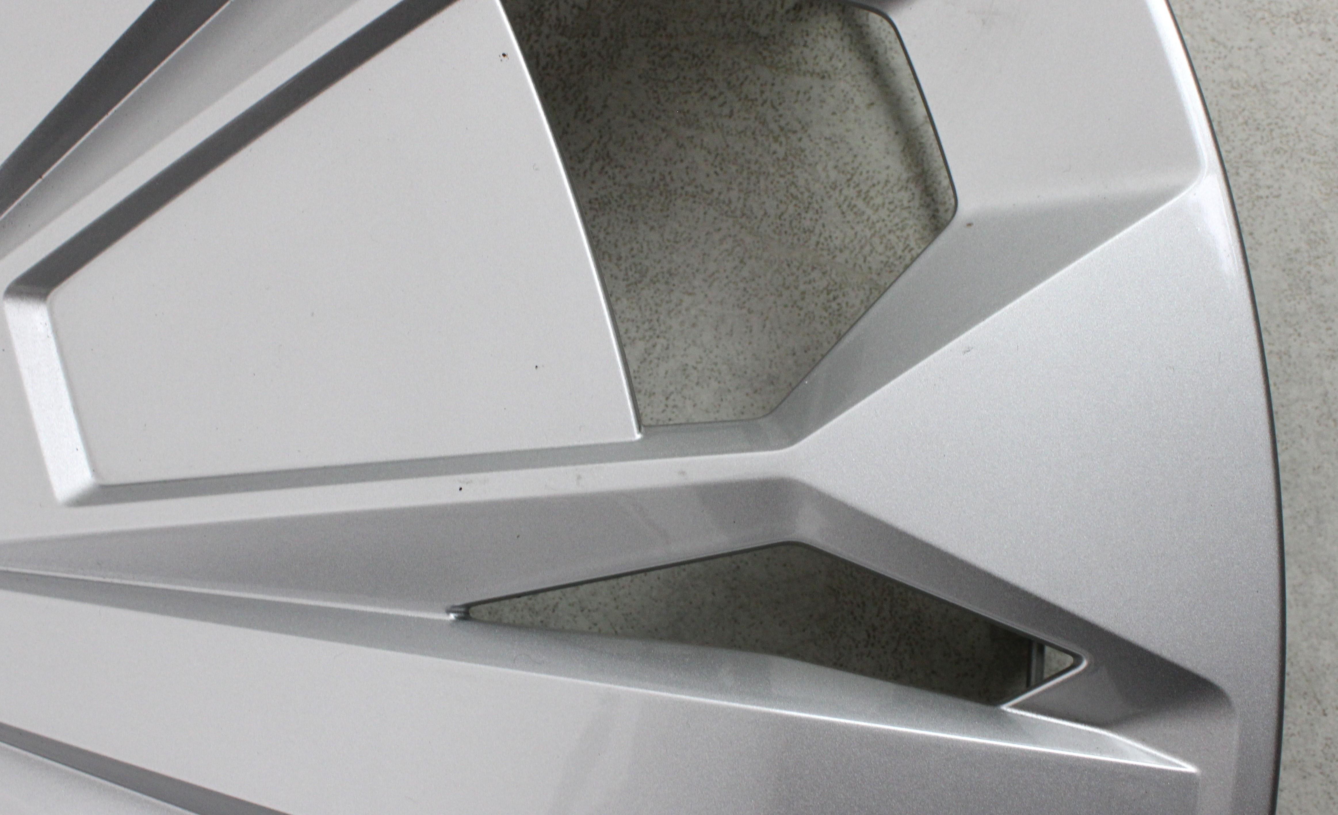 4X ORIGINELE 17" WIELDOPPEN AUDI Q3 F3 83A601147 17 INCH WIELDOPPEN FRANCO HUIS